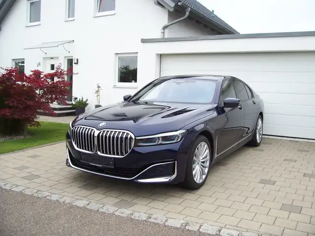 BMW 750 i xDrive B&W Night EGSD F-Parken Laser I.Hand
