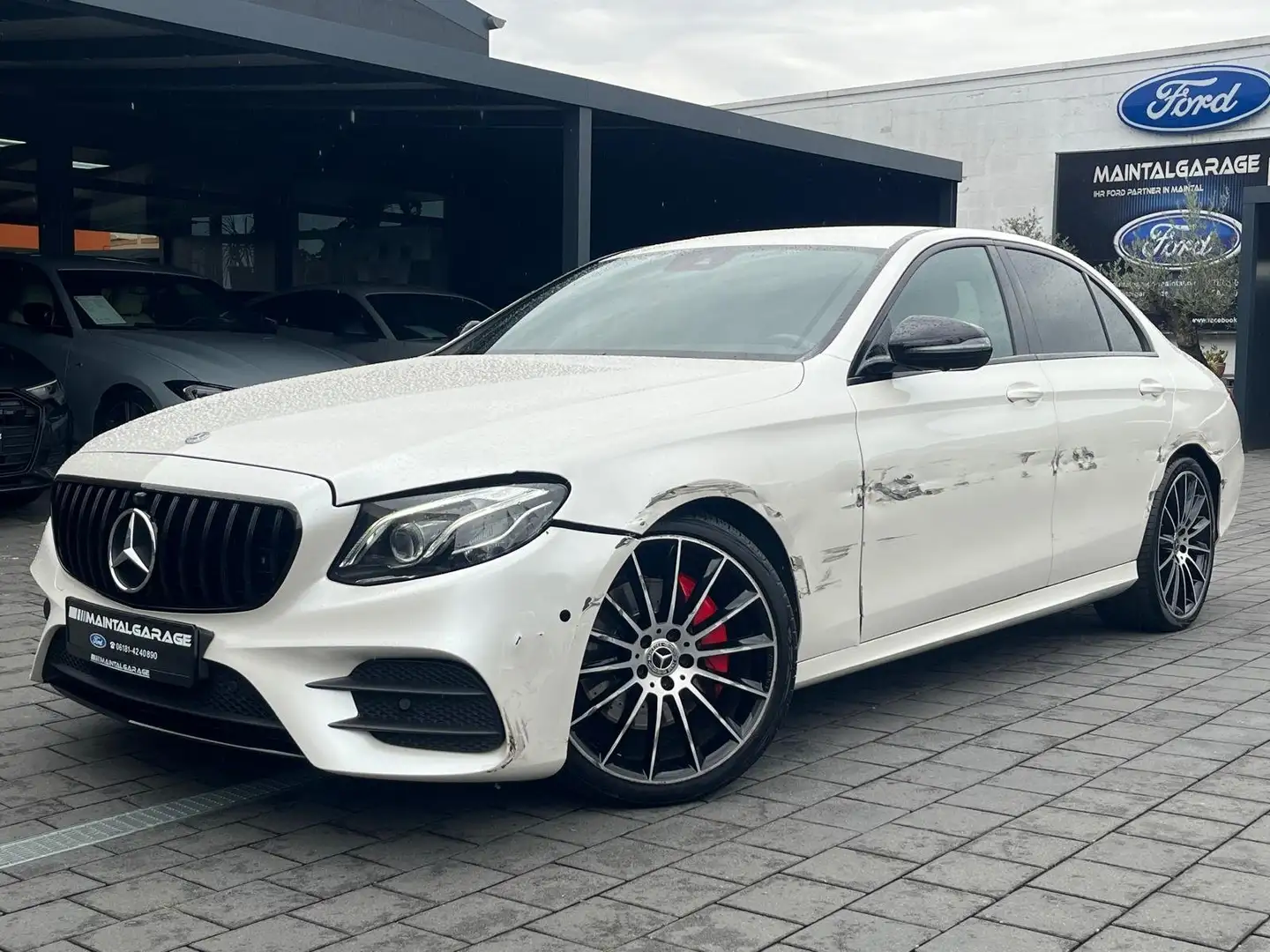 Mercedes-Benz E 220 E 220d/AMG-Line/Kam/360°/LED/LedeArtico/Ambient Schwarz - 1