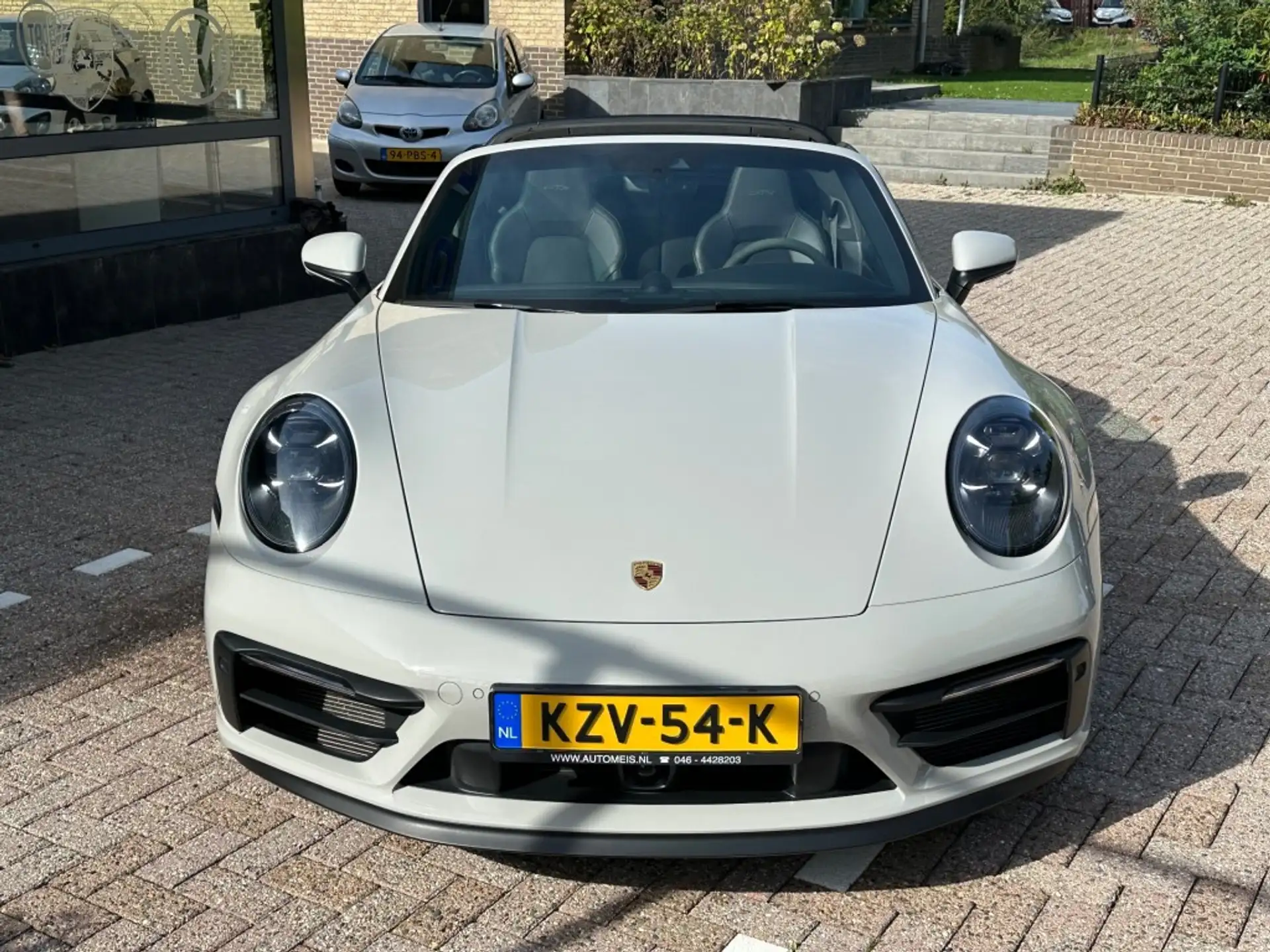 포르쉐 911 Targa 4 GTS 2024 화이트 사진 5