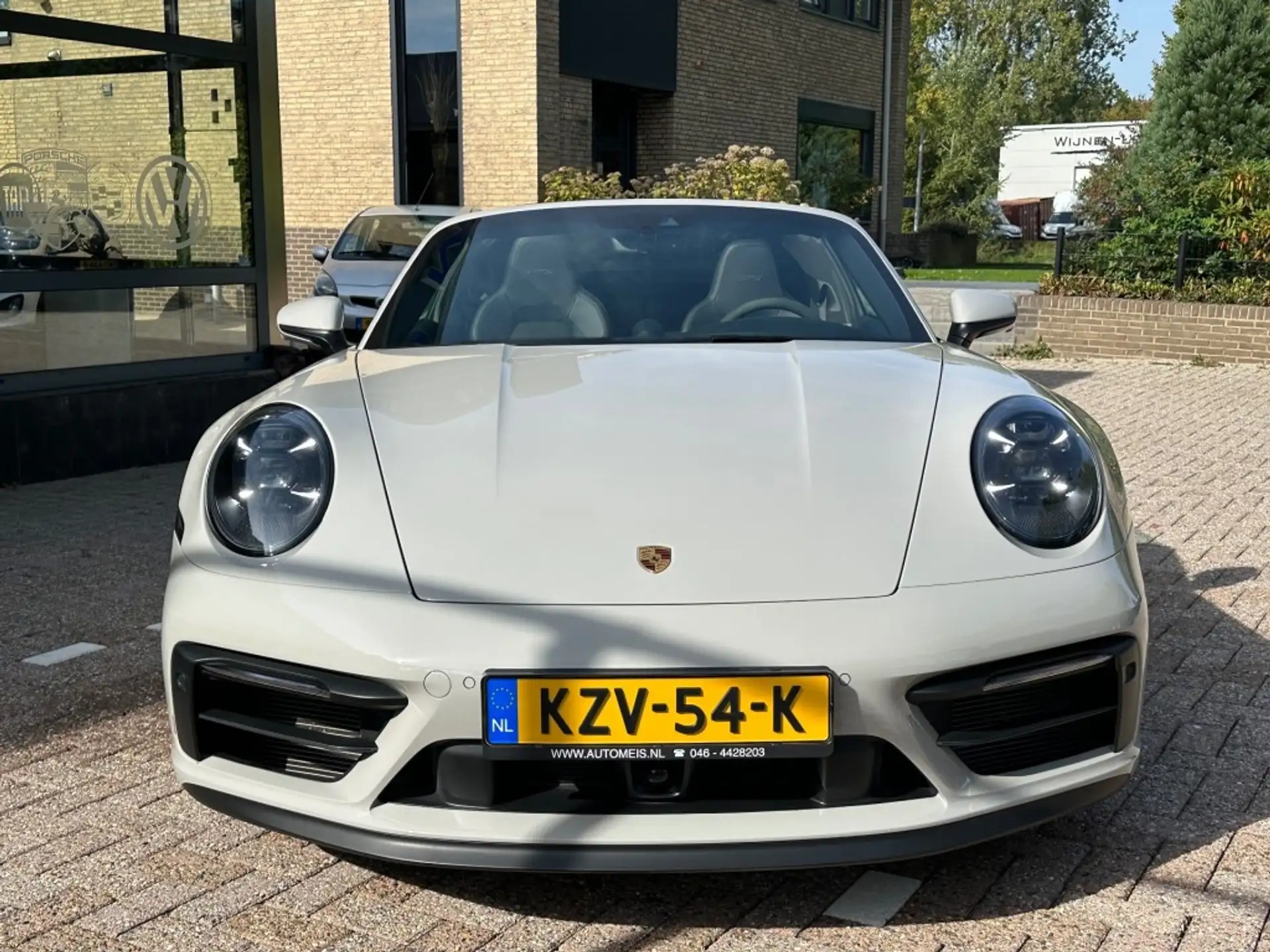 포르쉐 911 Targa 4 GTS 2024 화이트 사진 4