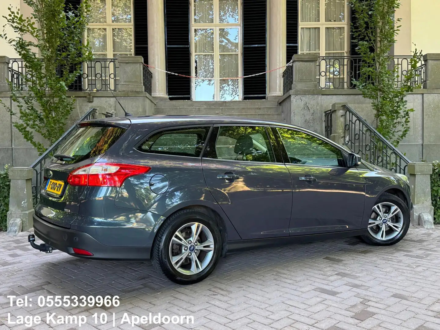 Ford Focus Wagon 1.0 EcoBoost Titanium 125Pk Climate Cruise C Grijs - 2