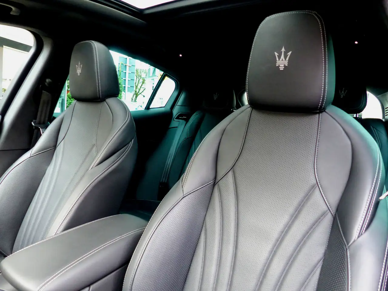 Maserati Grecale 2025 — фото 11