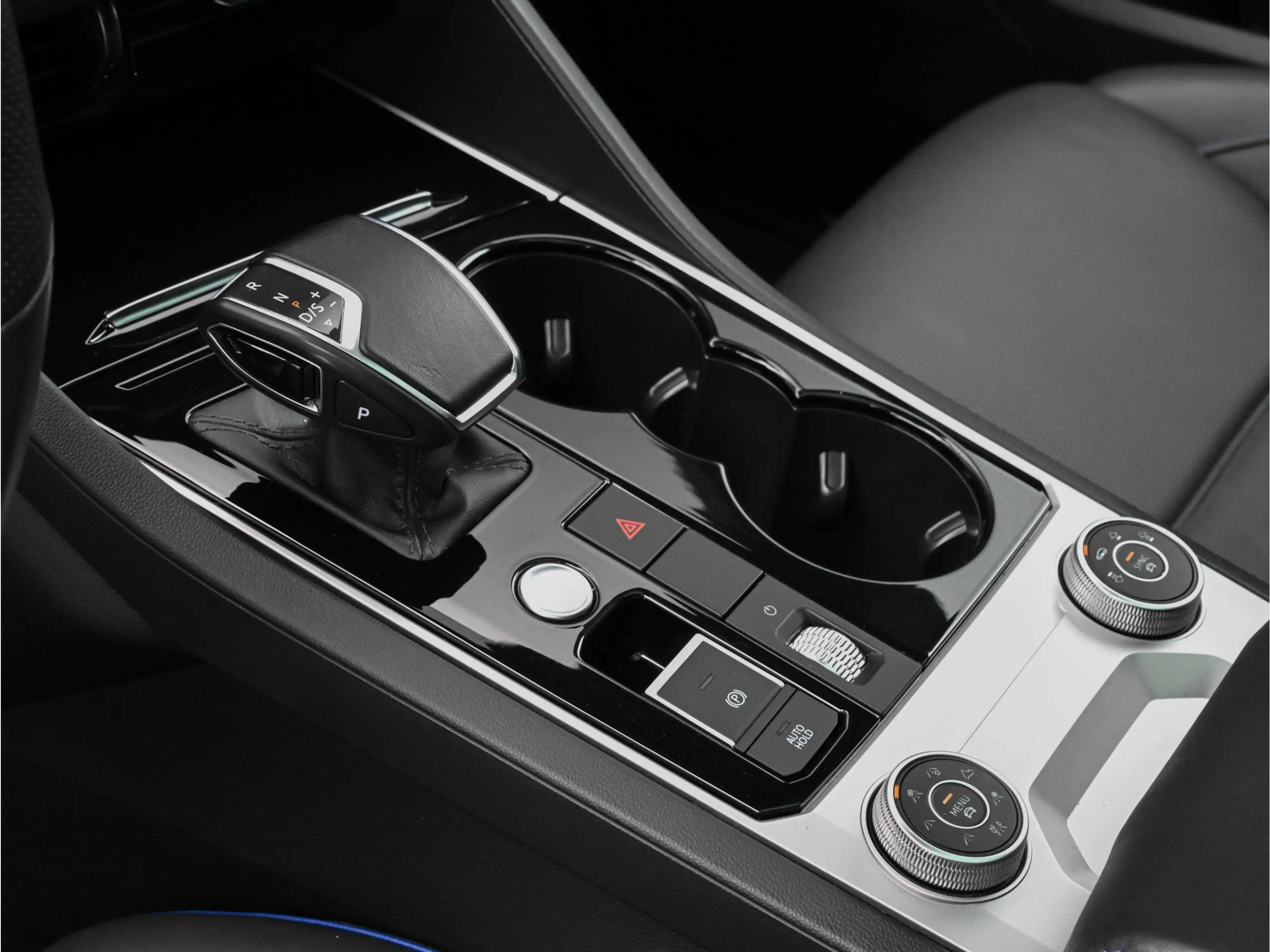 Volkswagen Touareg 3.0 TSi eHybrid 4MOTION R Pano Lucht Leder-Belucht — photo 23