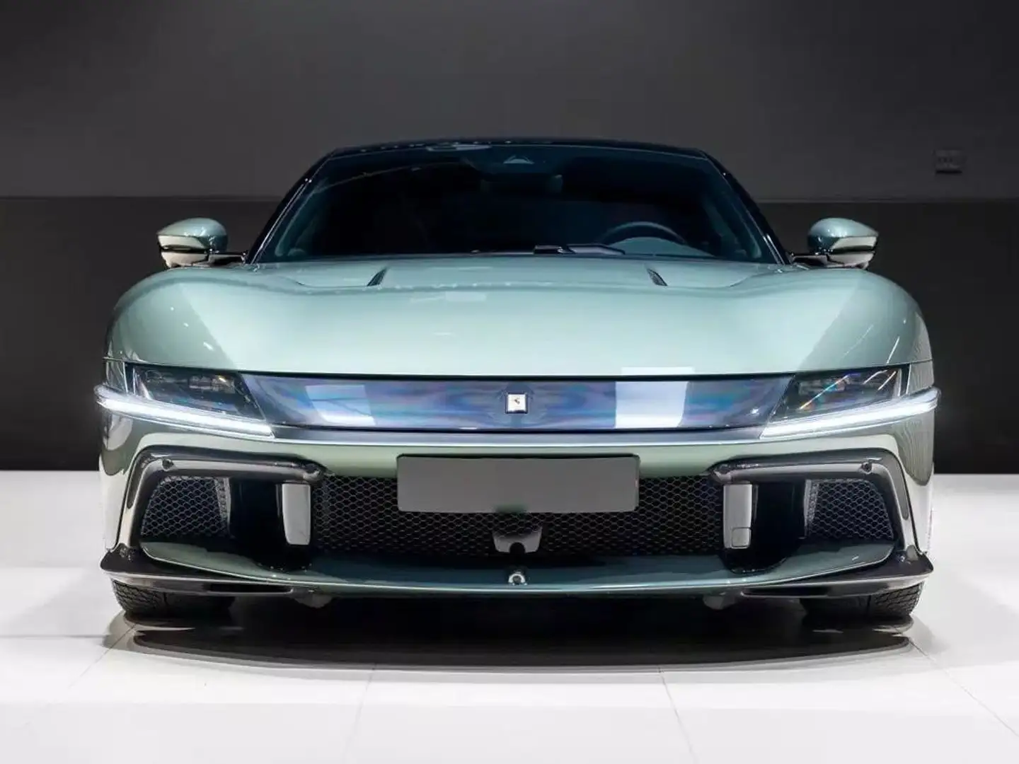 Ferrari 12 Cilindri Gris - 2