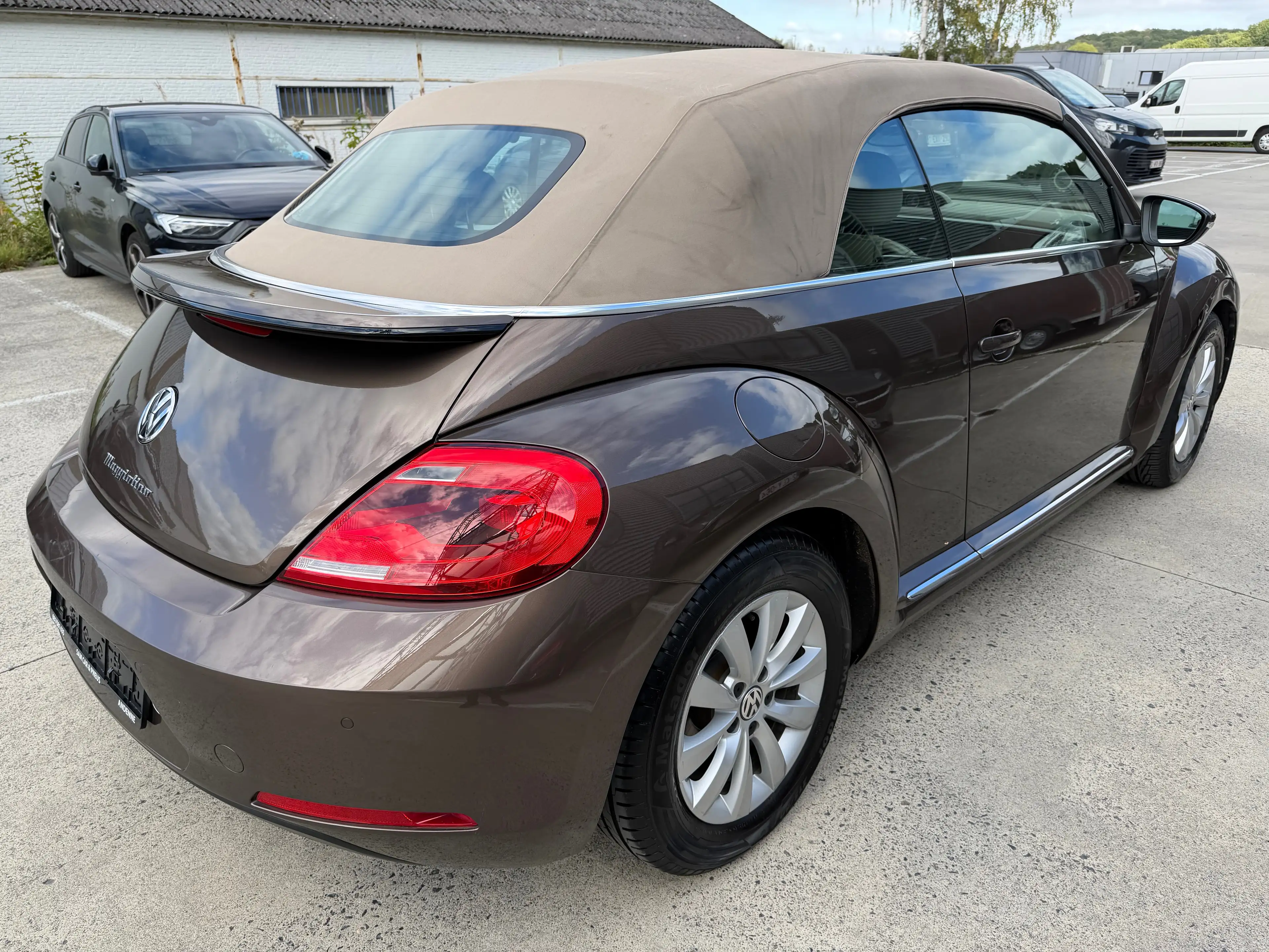 Volkswagen Beetle Beetle Cabriolet 1.2 TSI Design BMT — photo 3