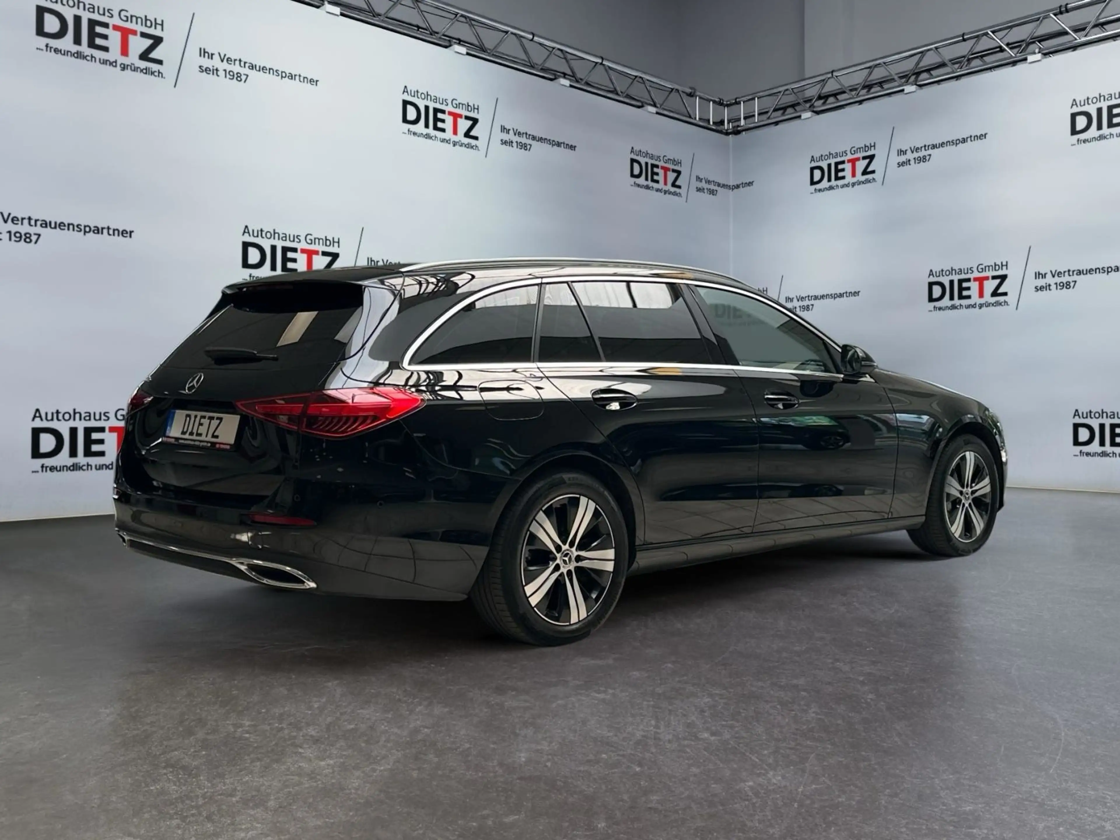 Mercedes-Benz C 300 e T Avantgarde*9G*LED*NAVI*KAM*DISTR*WIDE — photo 3