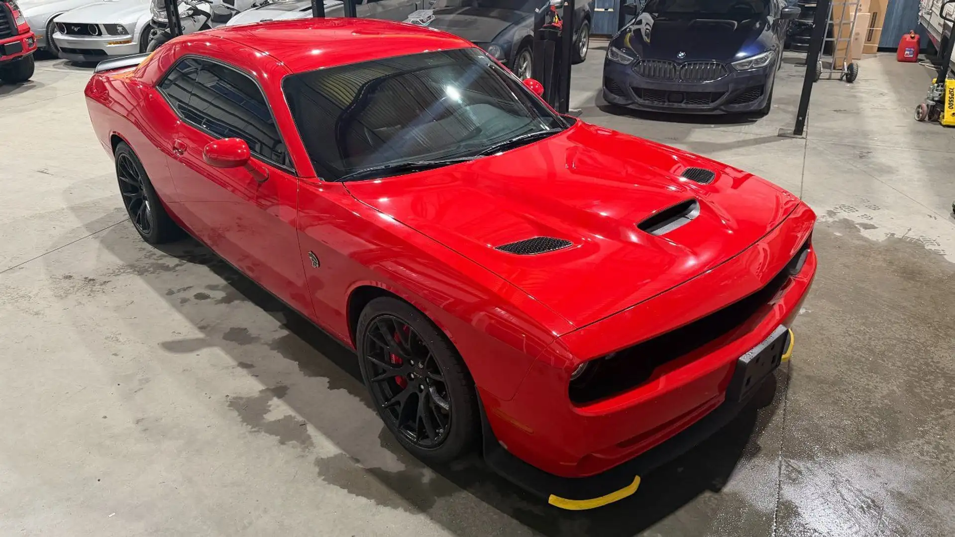 Dodge Challenger Hellcat Roşu - 1