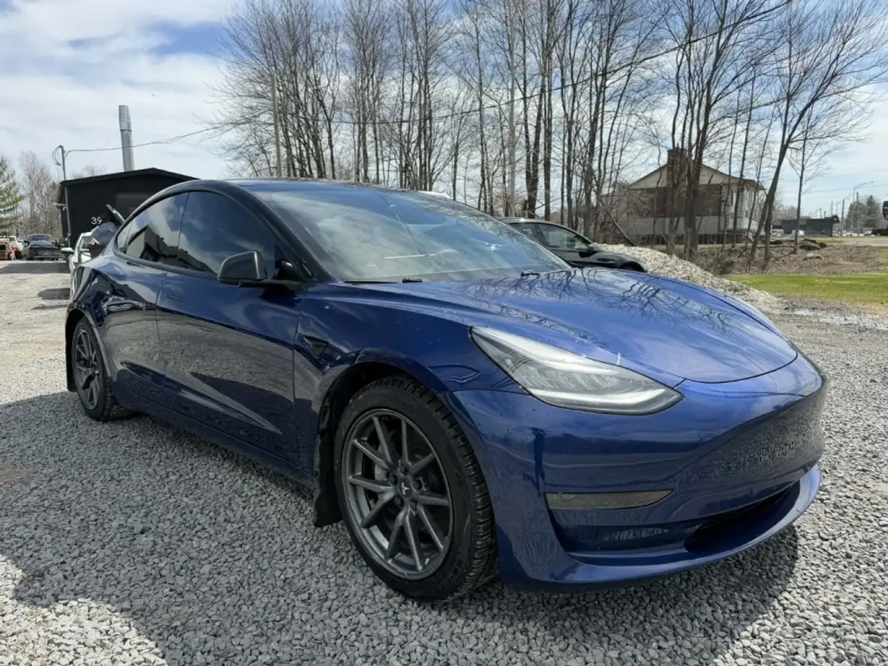 Tesla Model 3 снимка Tesla Model 3