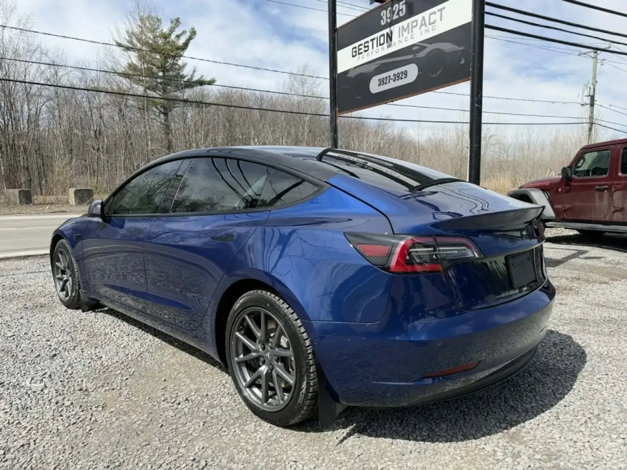 Tesla Model 3 снимка Tesla Model 3