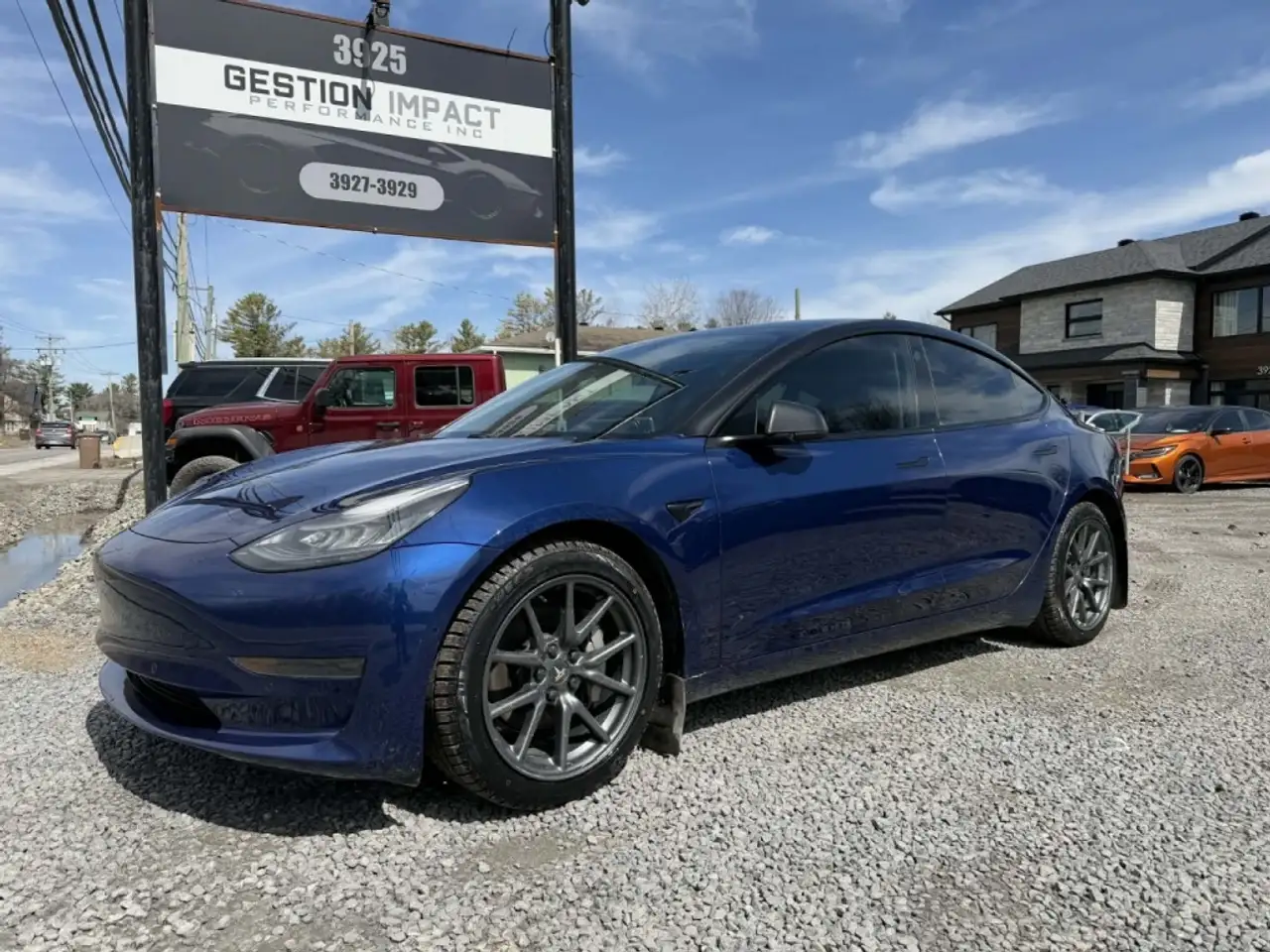 Tesla Model 3 снимка Tesla Model 3