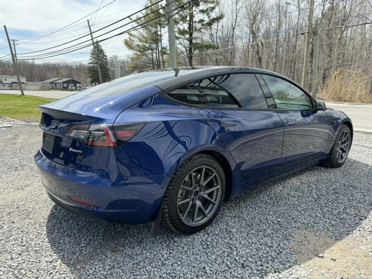 Tesla Model 3 снимка Tesla Model 3