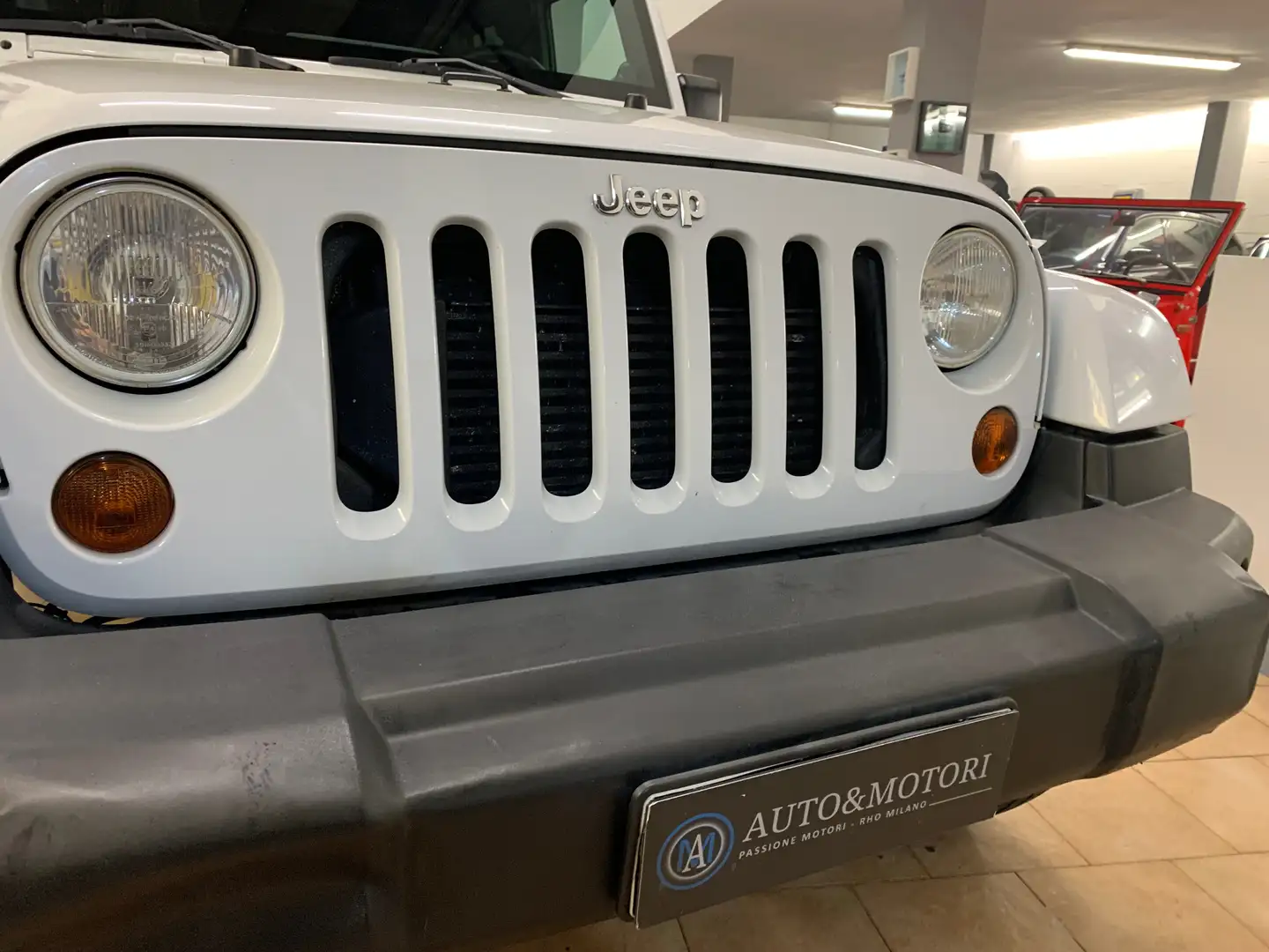 Jeep Wrangler Wrangler Unlimited 2.8 crd Sahara auto Weiß - 2