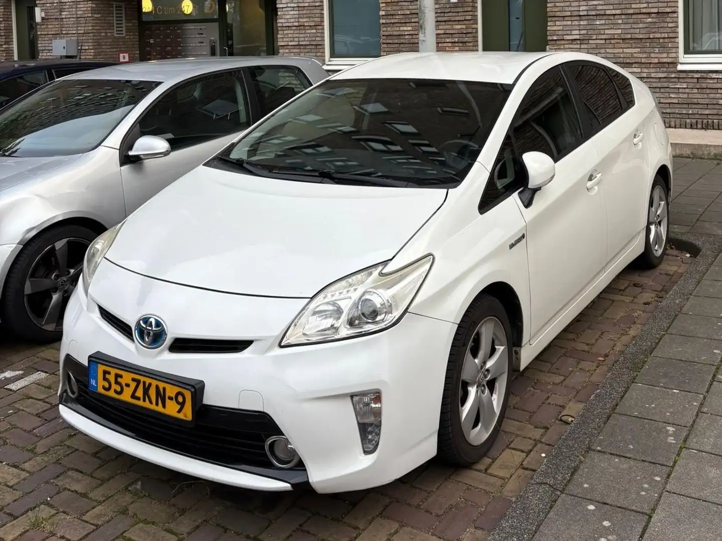 Toyota Prius Prius 1.8 Business Alb - 1