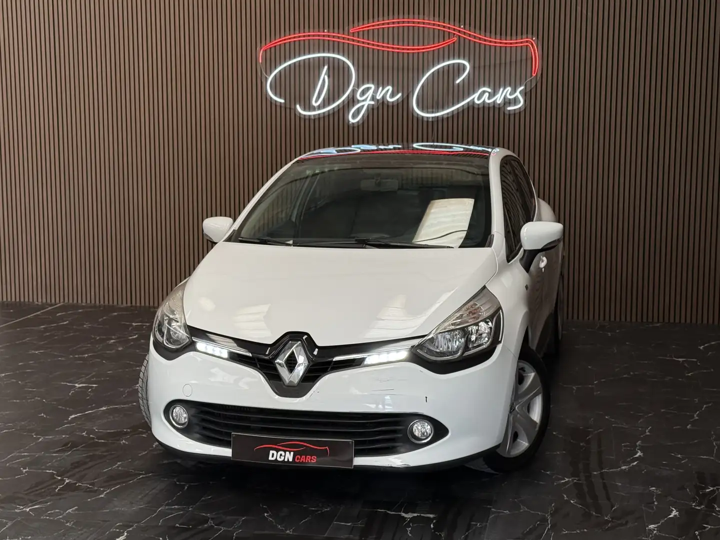 Renault Clio 1.5 dCi Community * TOIT PANO * Blanc - 1