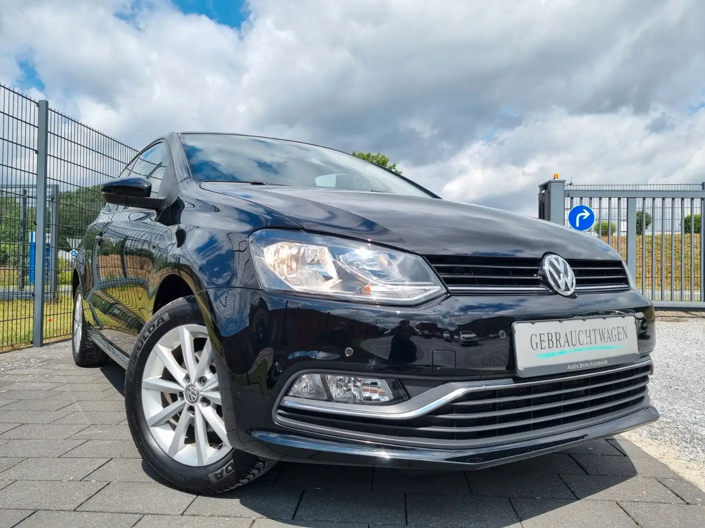 Volkswagen Polo V Lounge Aus 1 Hand/Ganzjahresreifen Noir - 1