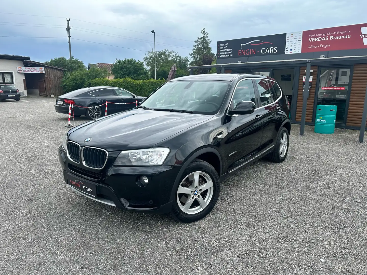 BMW X3 xDrive20d Aut. Schwarz - 1