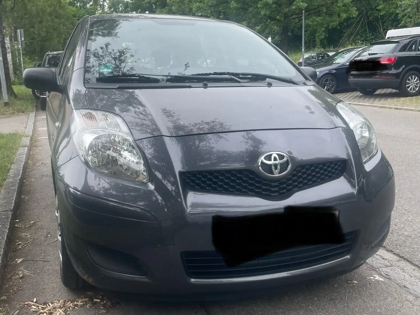 Toyota Yaris Yaris  5-Türer 1.33 VVT-i Edition Grau - 1