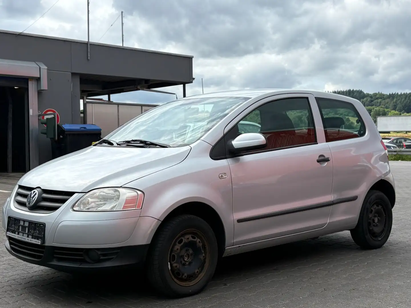 Volkswagen Fox Basis Klima Silber - 1