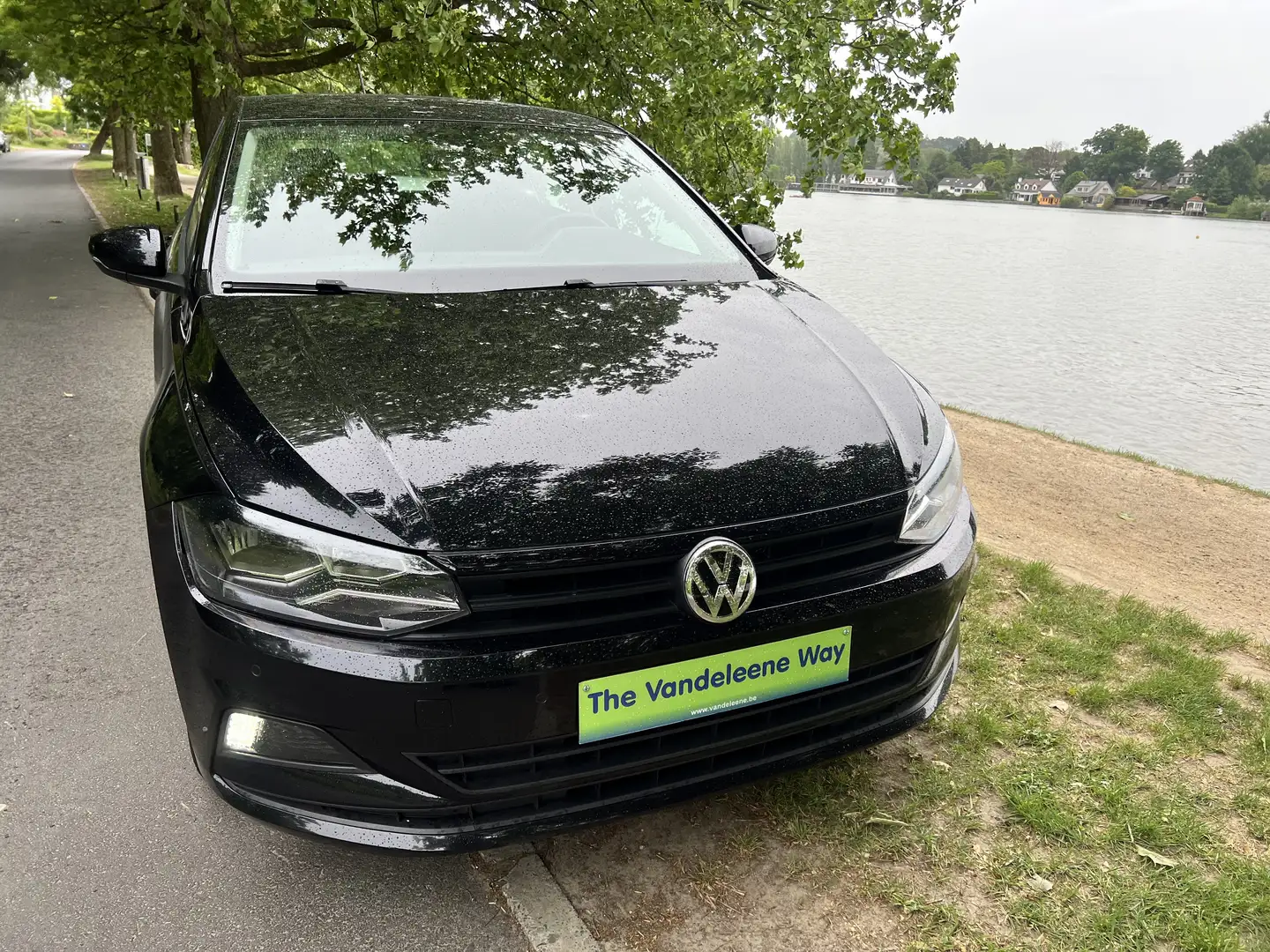 Volkswagen Polo 1.0i Comfortline Zwart - 2
