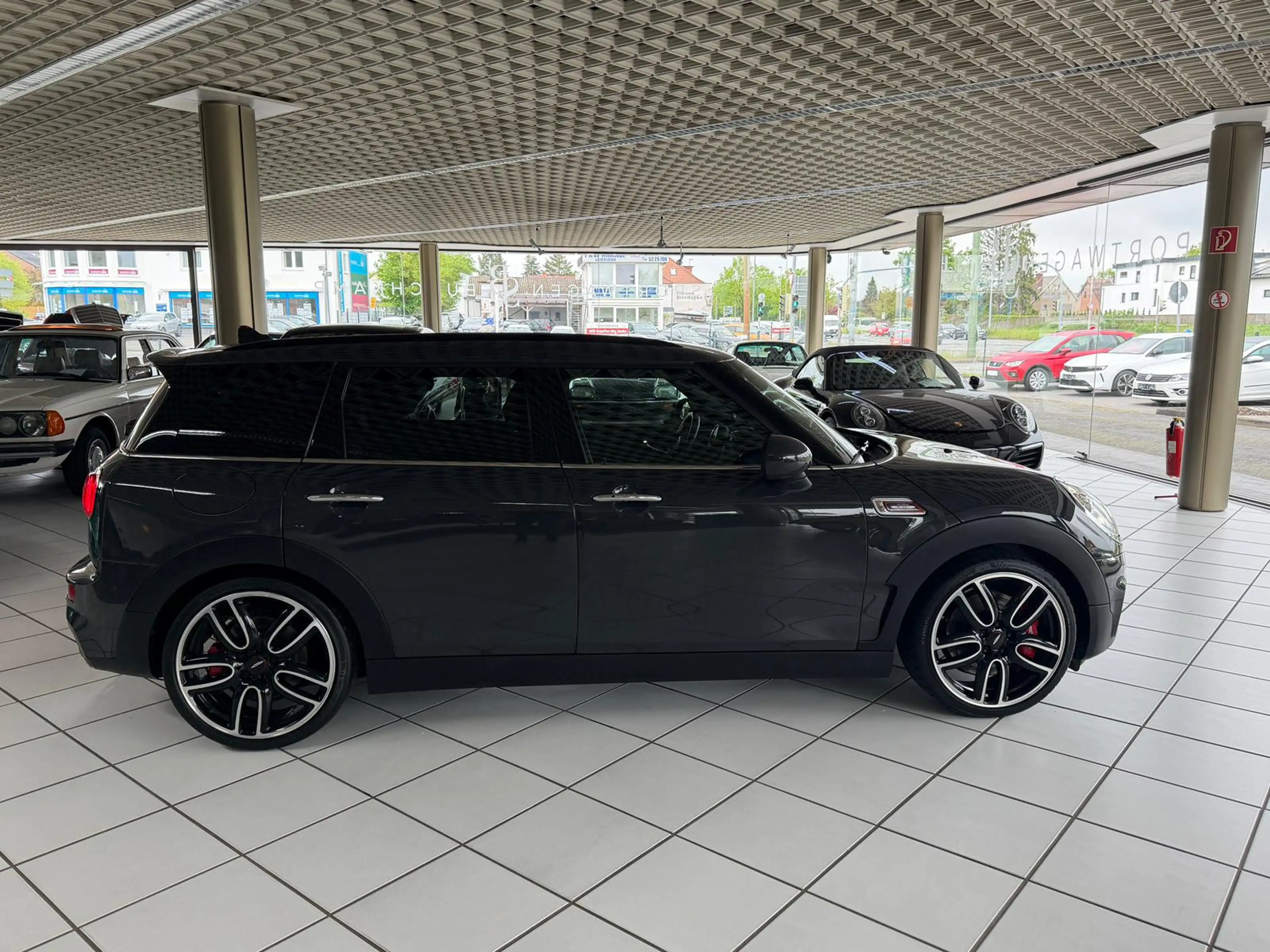 MINI John Cooper Works Clubman KAMERA KEYLESS SHZ 19 — photo 7