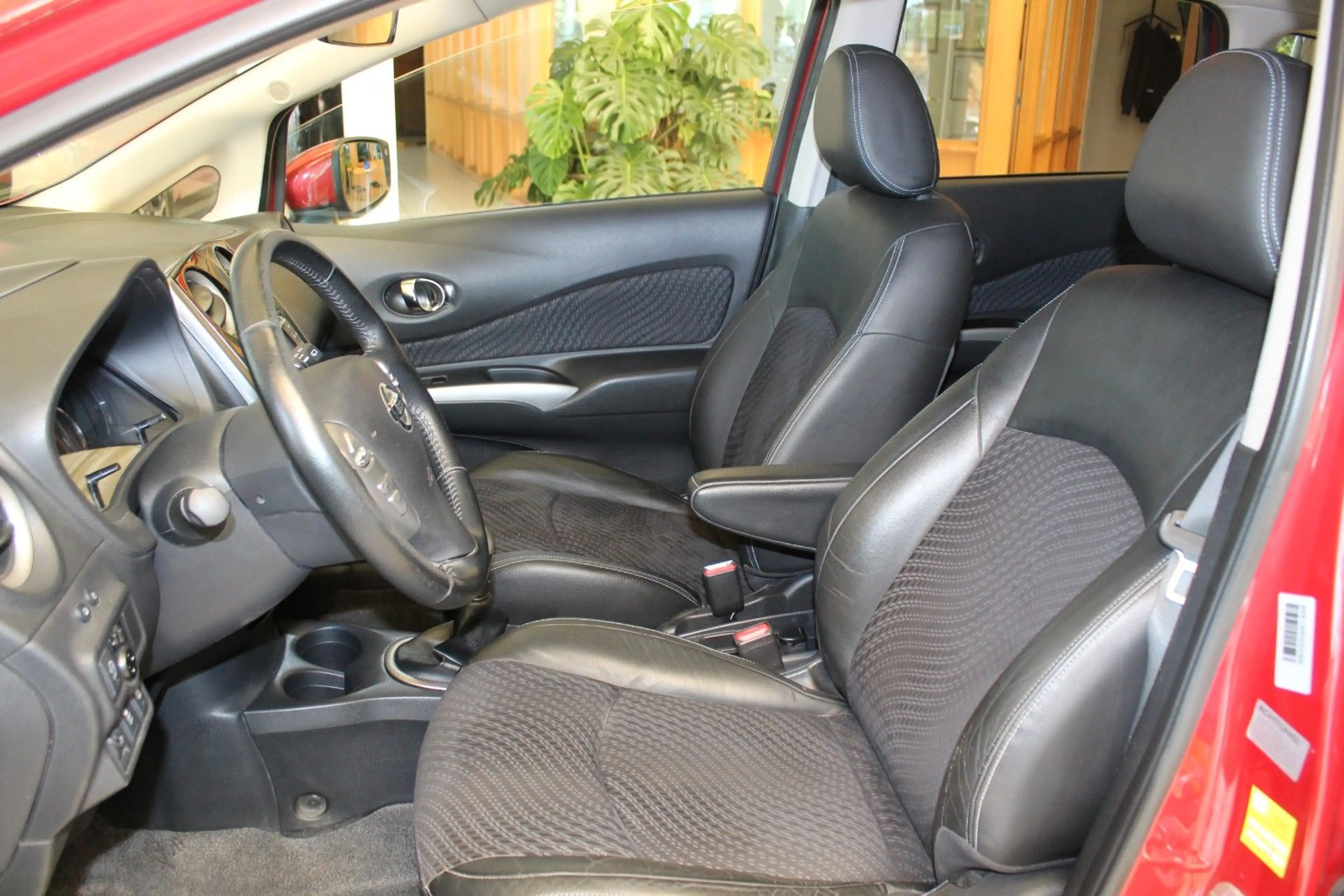 Nissan Note Tekna — photo 12