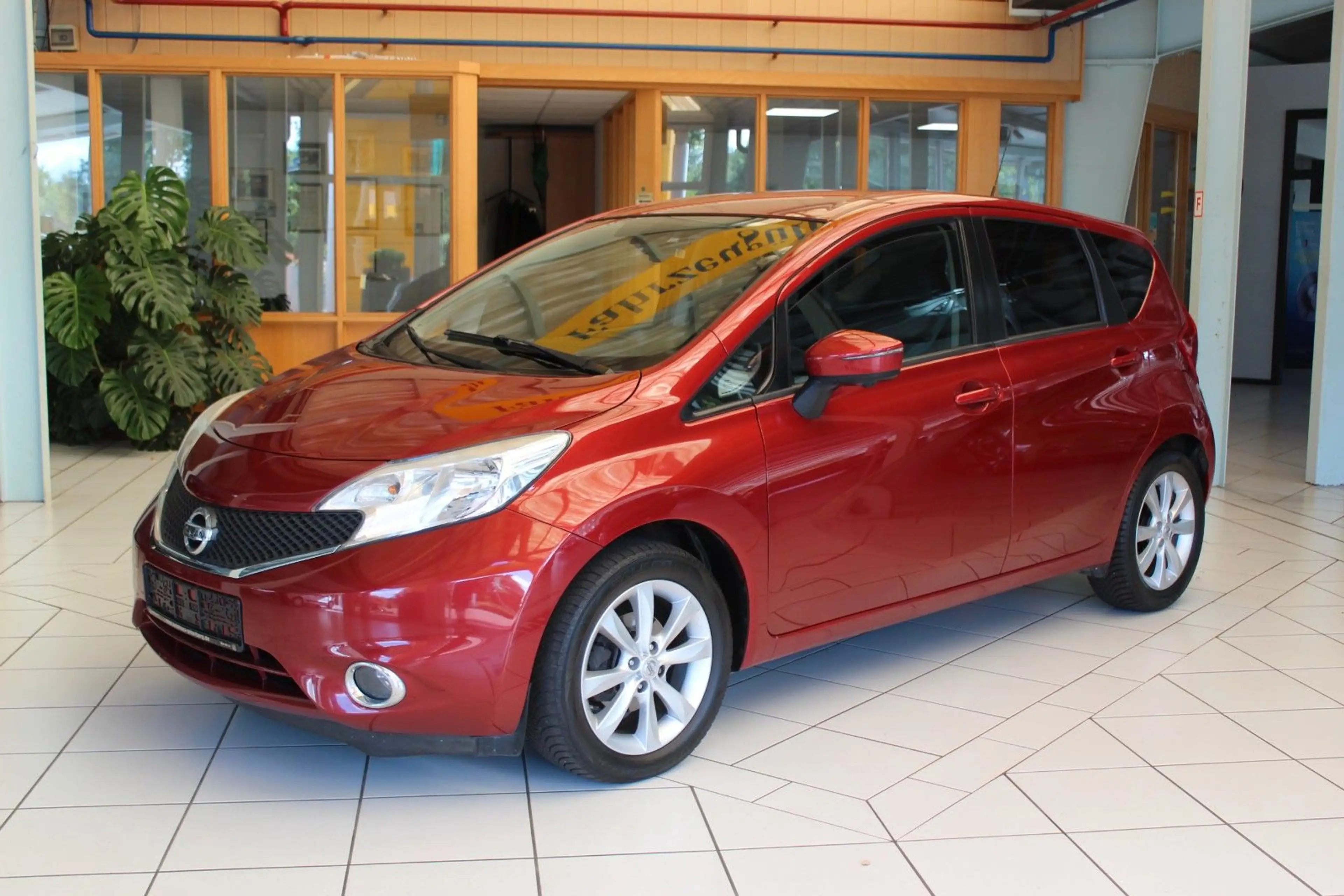 Nissan Note Tekna — photo 3
