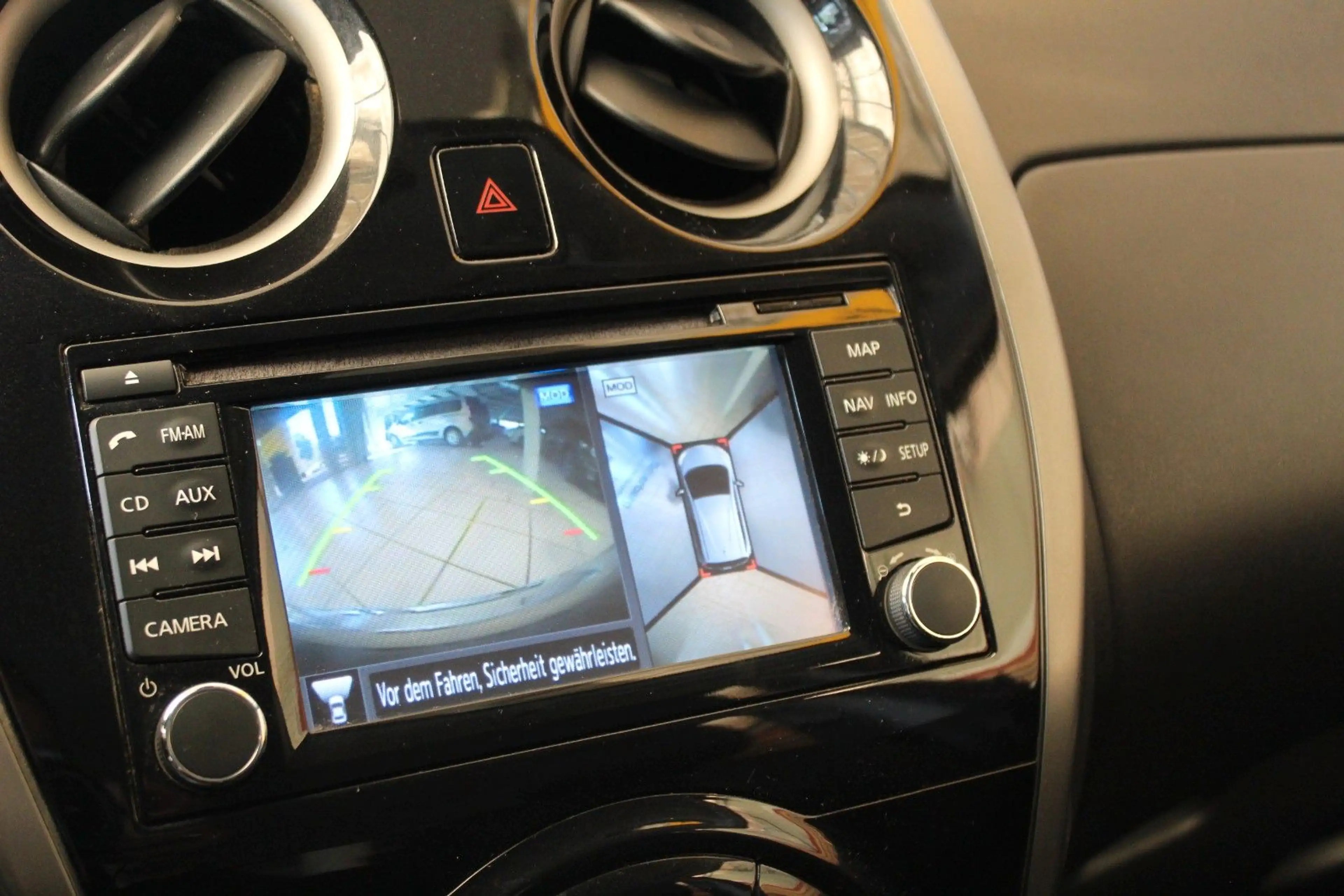 Nissan Note Tekna — photo 15
