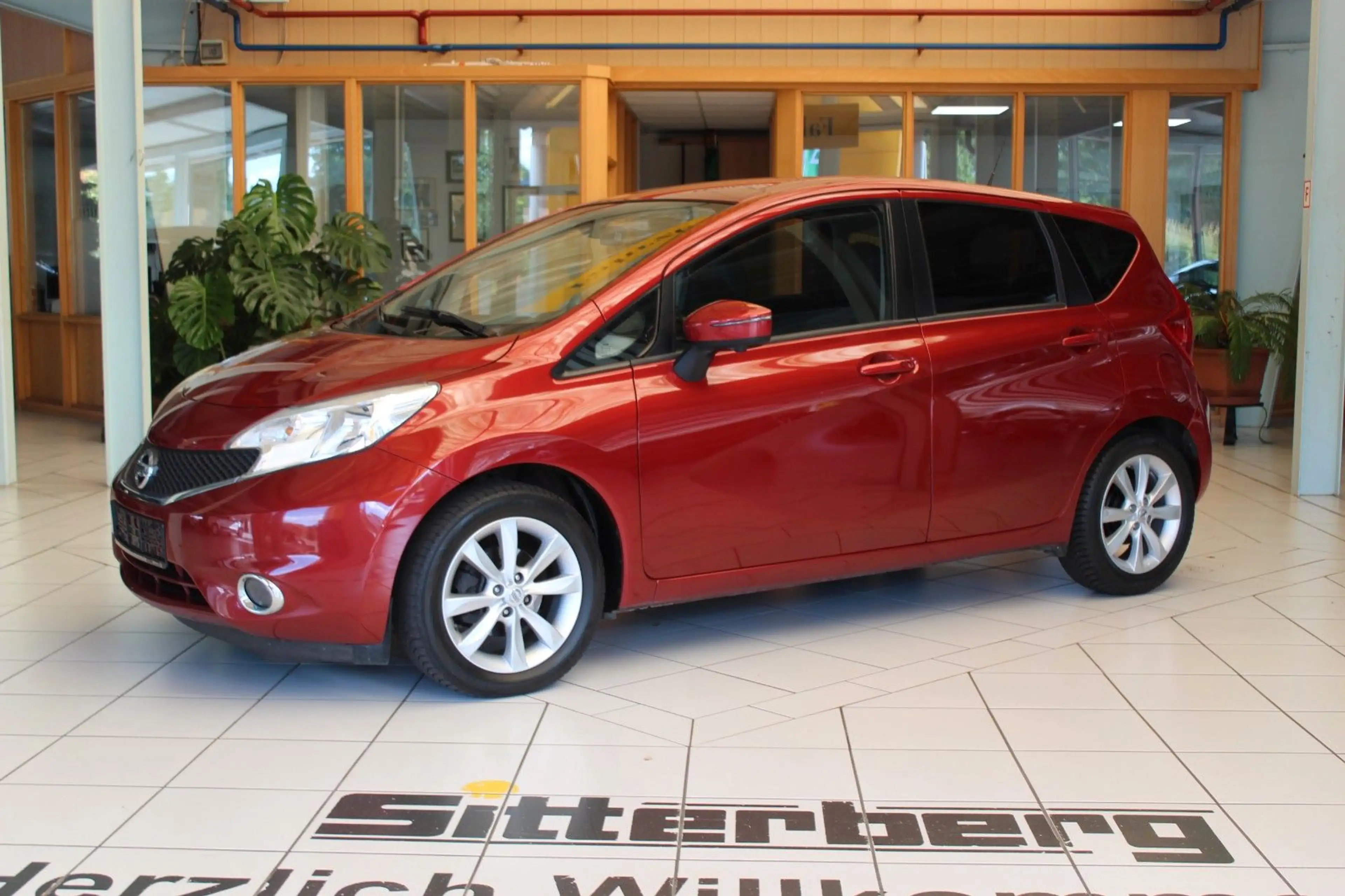 Nissan Note Tekna — photo 2