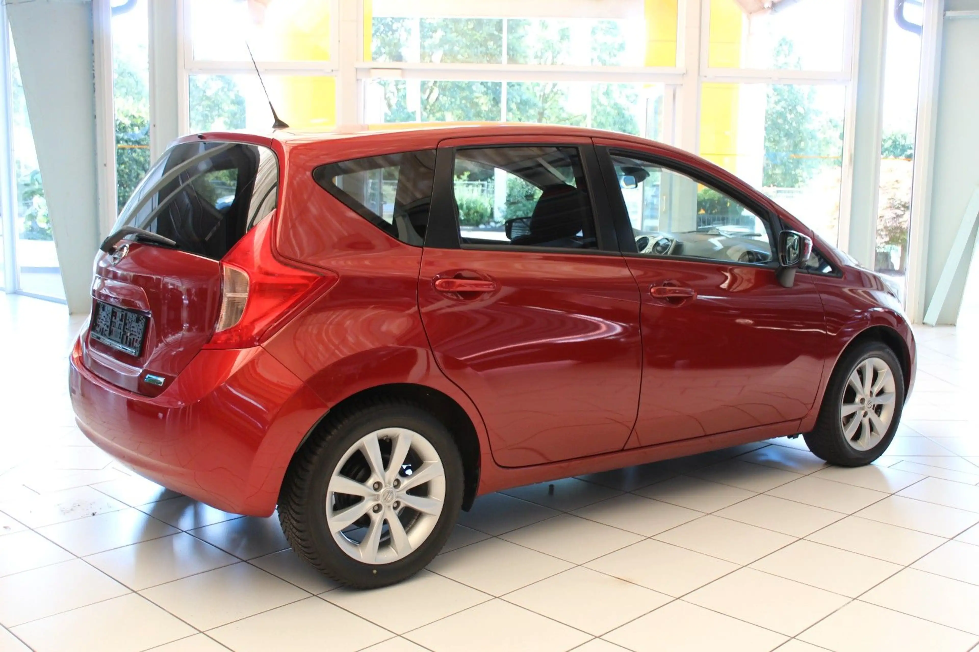 Nissan Note Tekna — photo 7
