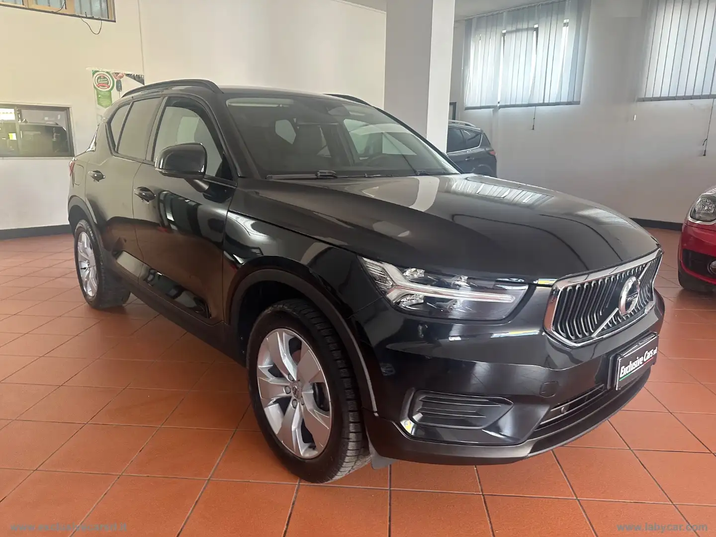 Volvo XC40 D3 Business GANCIO TRAINO Zwart - 2
