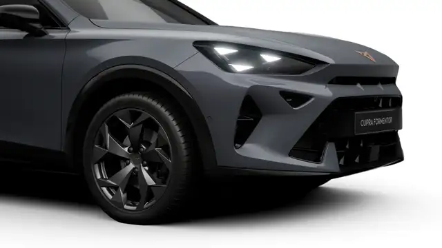 Cupra Formentor view 4