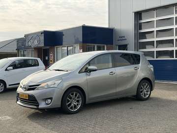 1.6 VVT-i Business|Panoramadak|trekhaak|Airco|RIJK