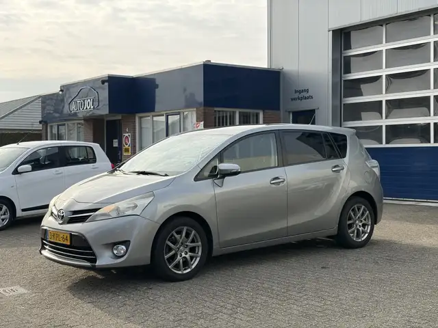 Toyota Verso 1.6 VVT-i Business|Panoramadak|trekhaak|Airco|RIJK