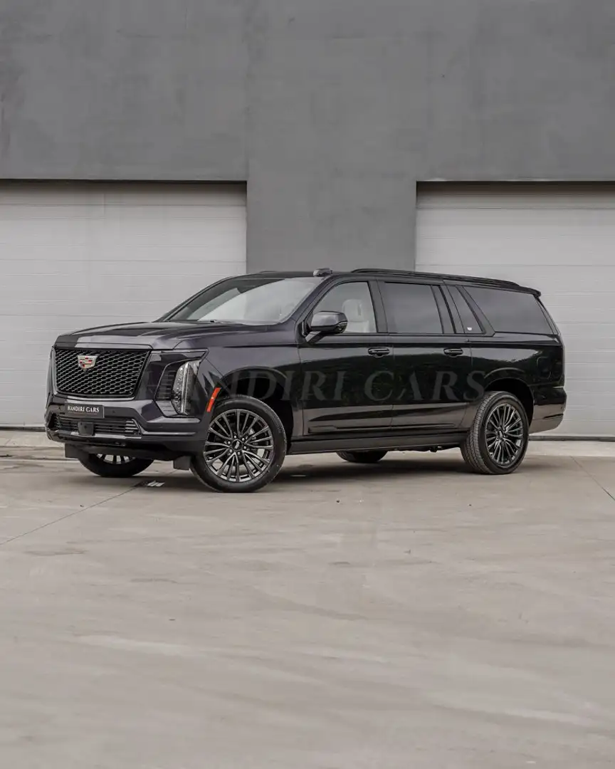 Cadillac Escalade 2025 ESV Sport Platinum € 147500 +55" HD CURVED Grijs - 1