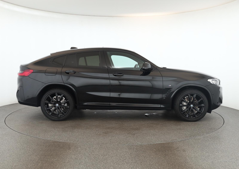 BMW X4 xDrive30d M Sport Matrix Pano NaviPro ACC AHK — photo 4