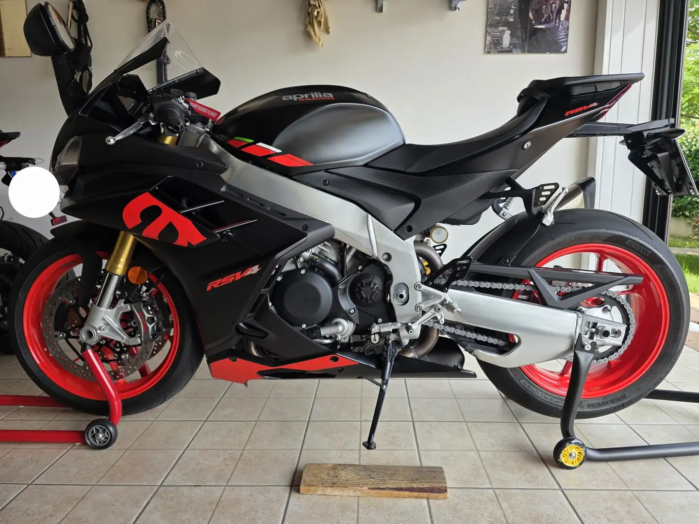 Aprilia RSV4 Novembre 2024 cilindrata 1099 Negru - 2