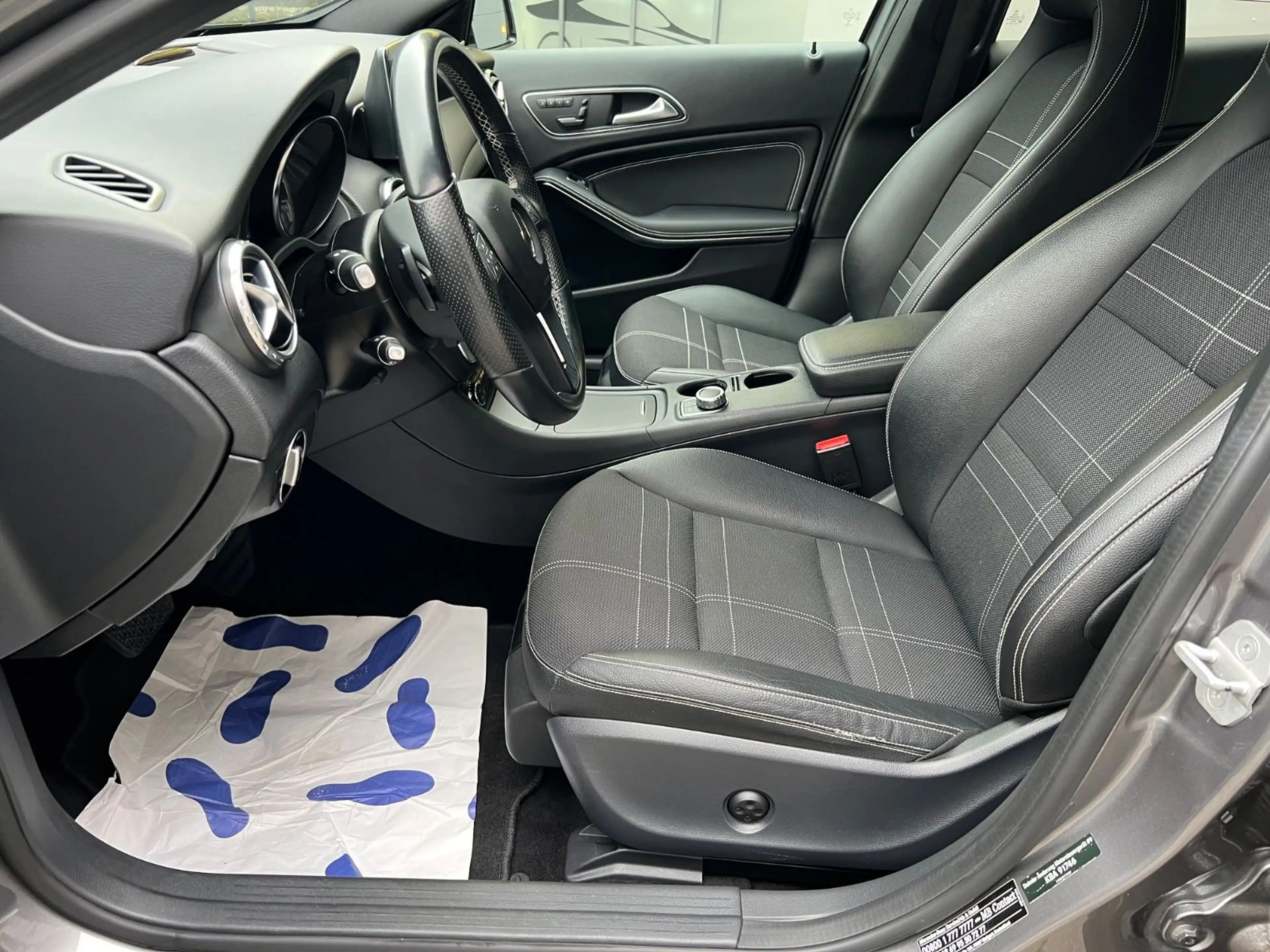 Mercedes-Benz GLA 200 CDI /HARMAN KARDON/8xBEREIFT/MEMORY — photo 11