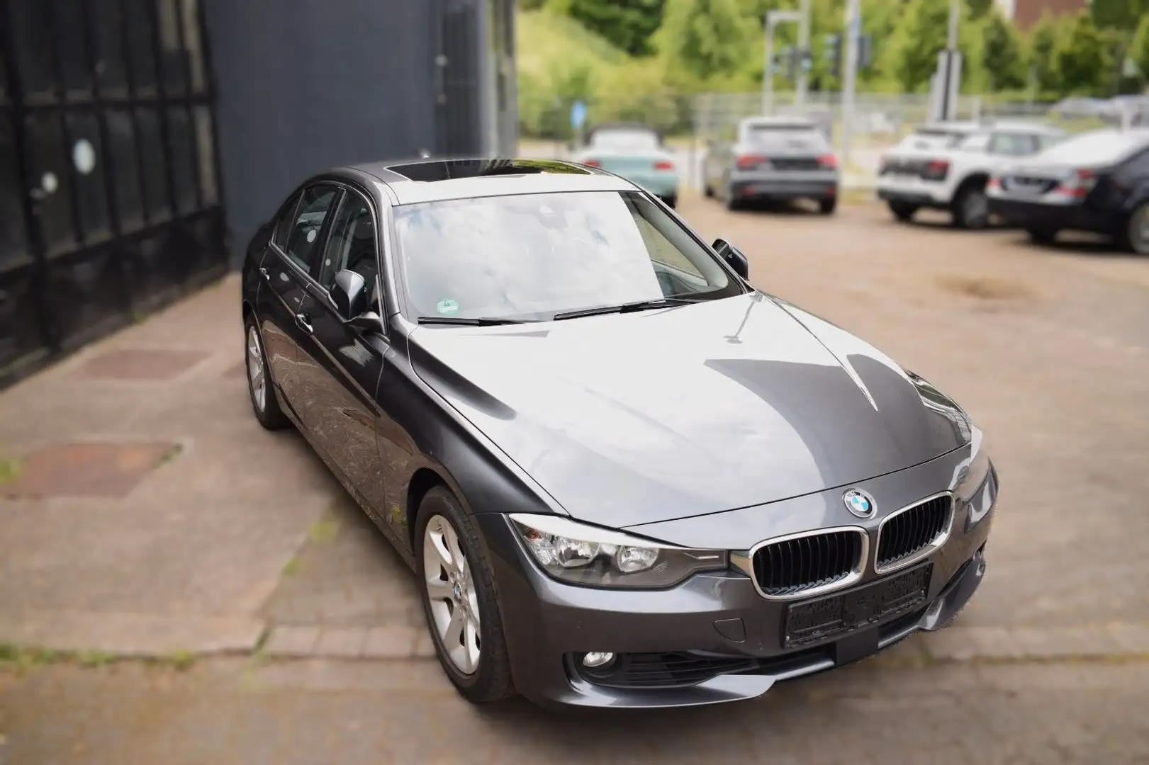 BMW 330 d Autom. HUD SHD Keyless ACC Totwinkel Spur Kamera Gris - 2