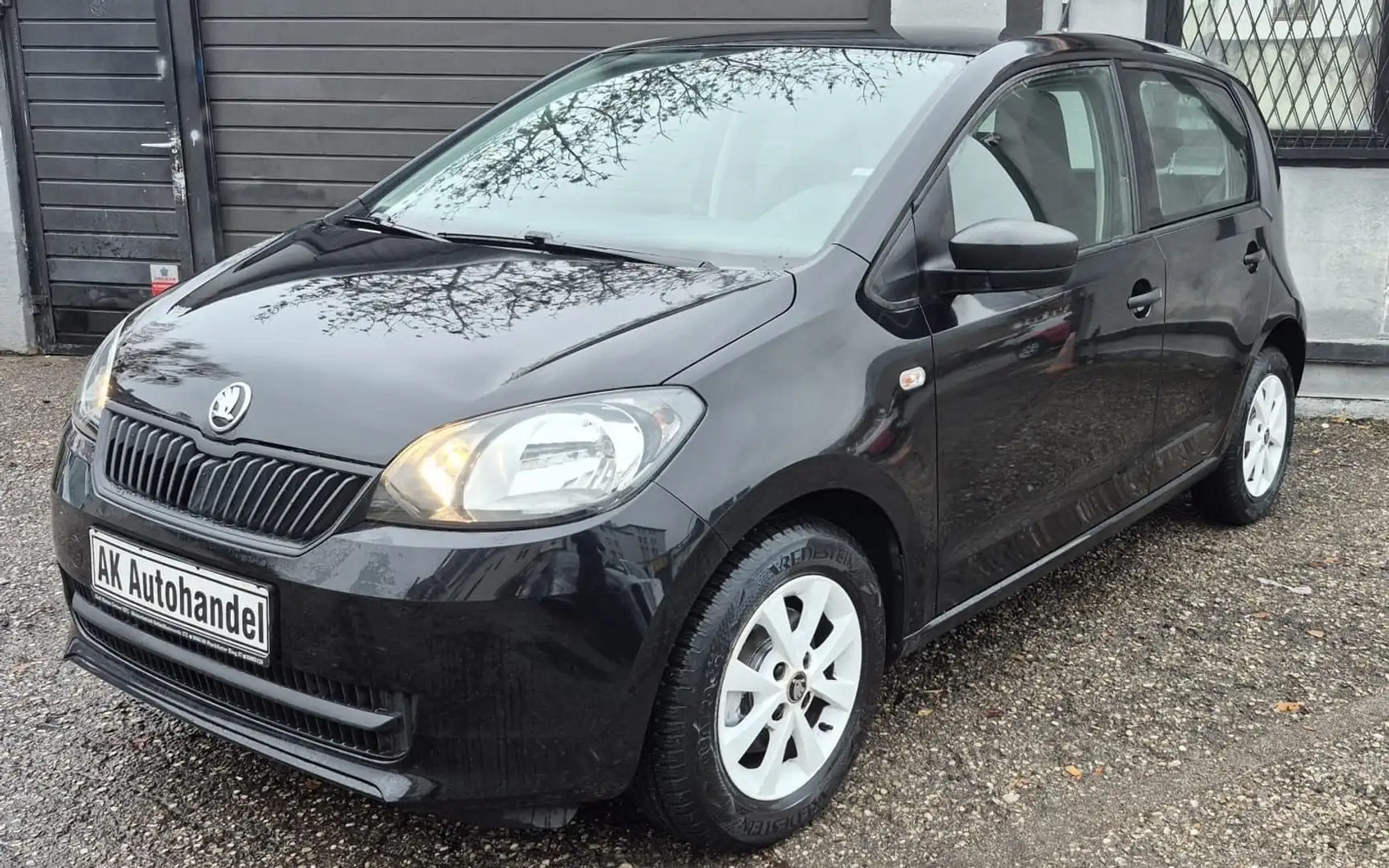 Skoda Citigo Cool Edition Klima 1.Hand  TÜV & Service Schwarz - 1
