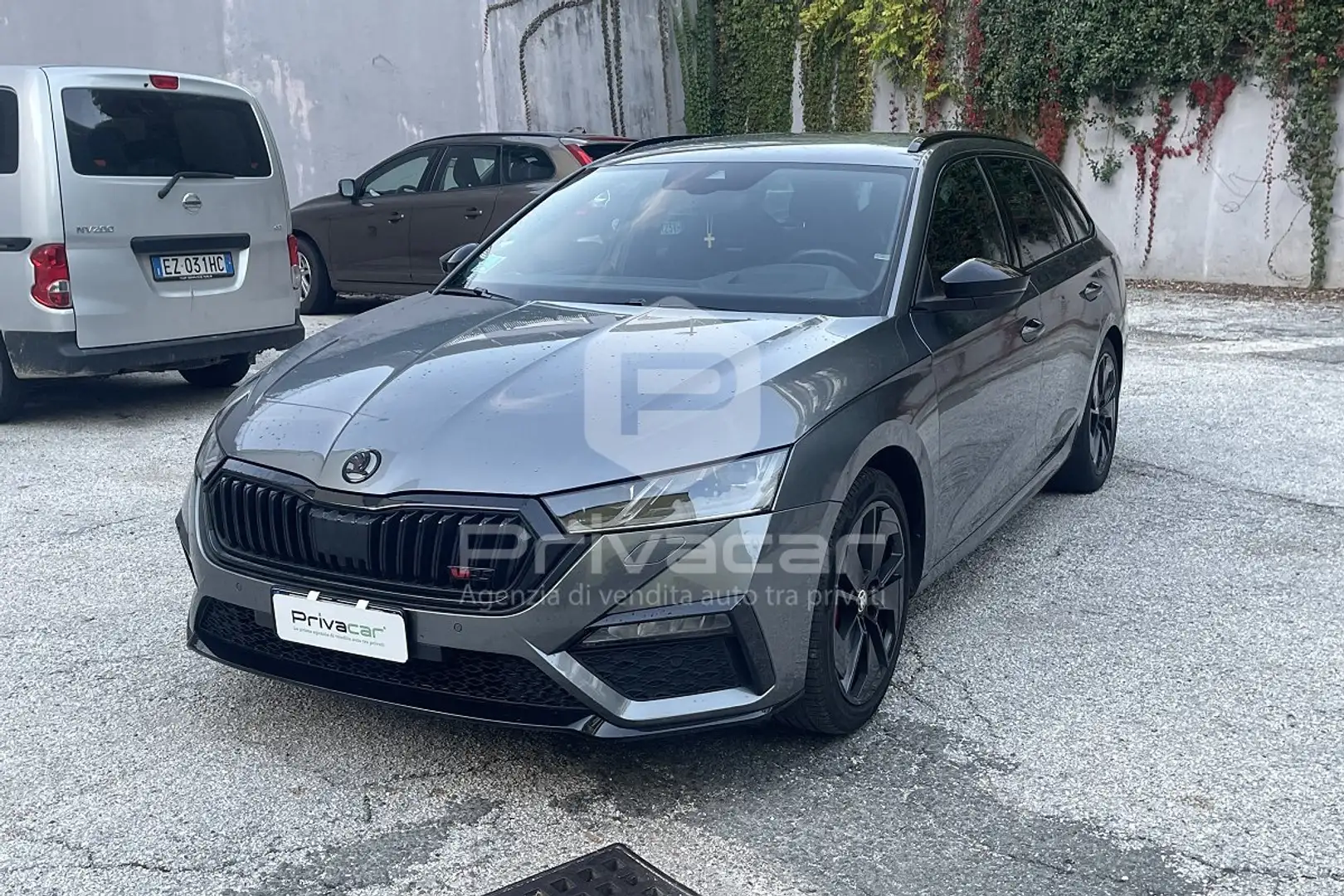 Skoda Octavia Octavia 2.0 TSI Wagon RS Zilver - 2