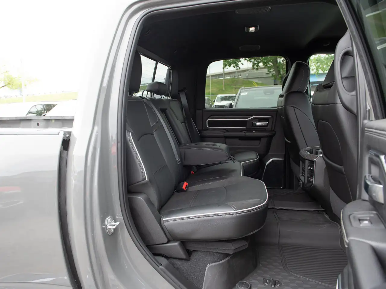 RAM 3500 photo RAM 3500
