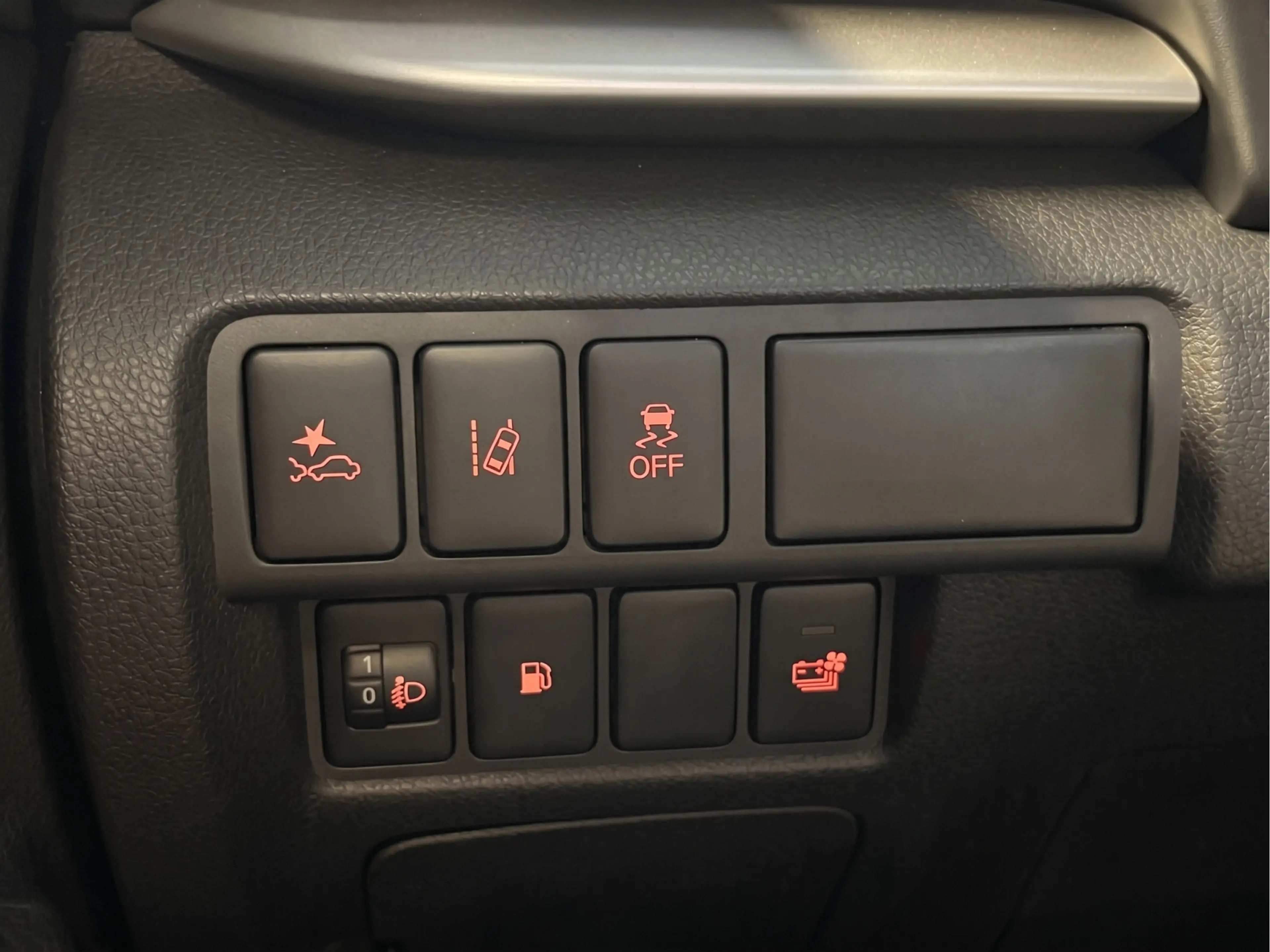 Mitsubishi Eclipse Cross 2.4 PHEV Instyle — photo 13