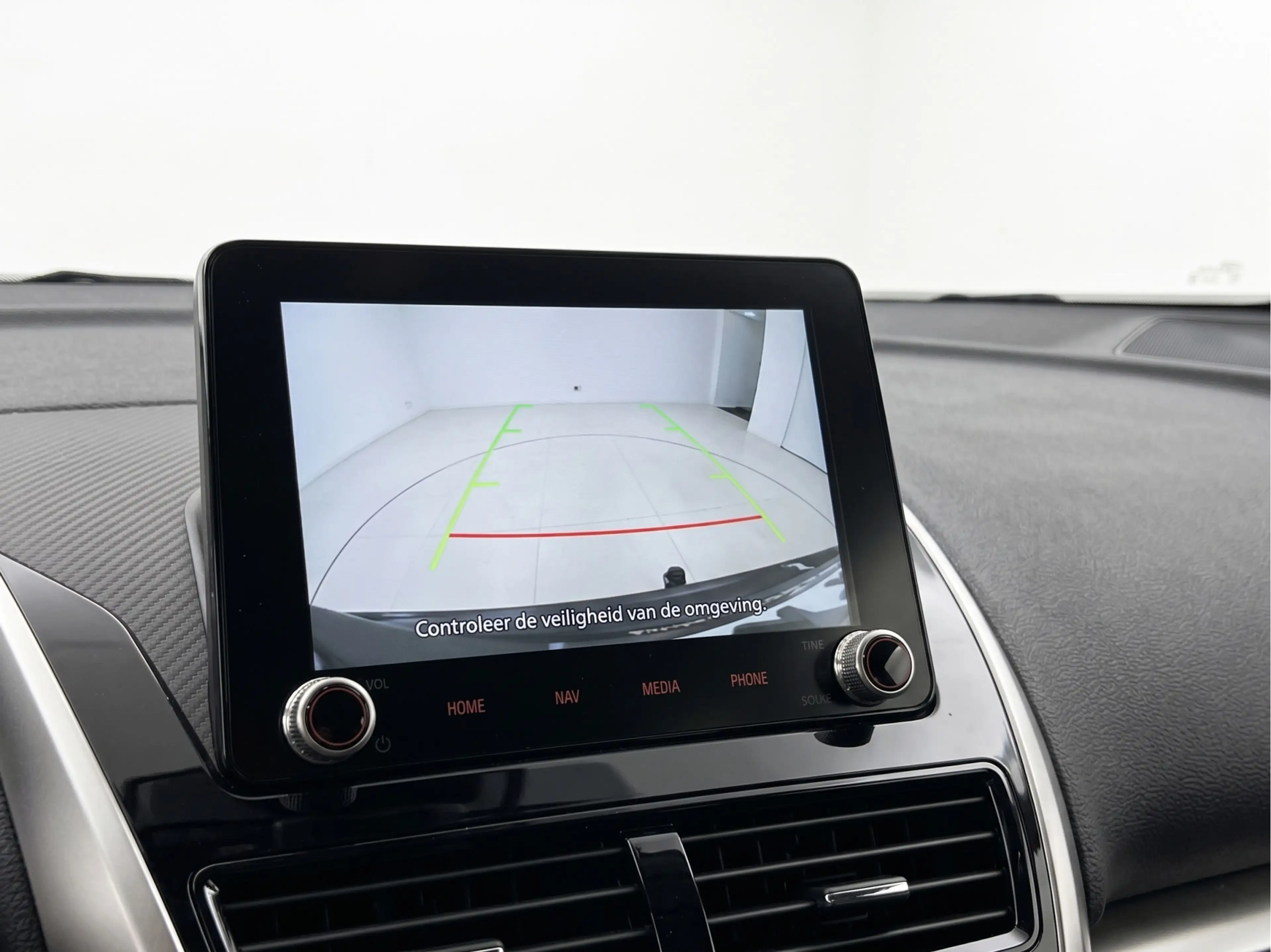 Mitsubishi Eclipse Cross 2.4 PHEV Instyle — photo 18