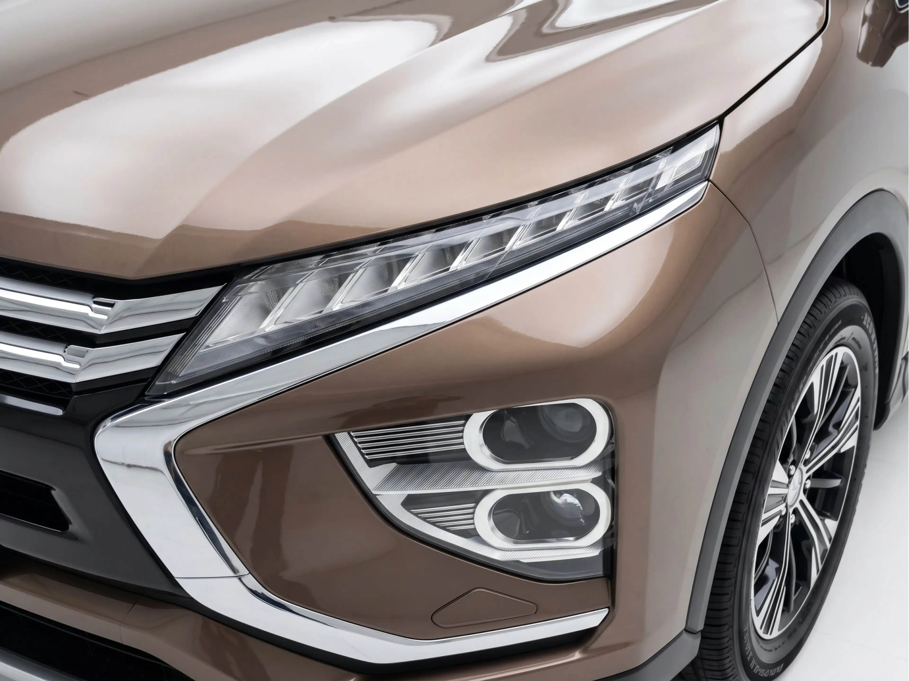 Mitsubishi Eclipse Cross 2.4 PHEV Instyle — photo 8