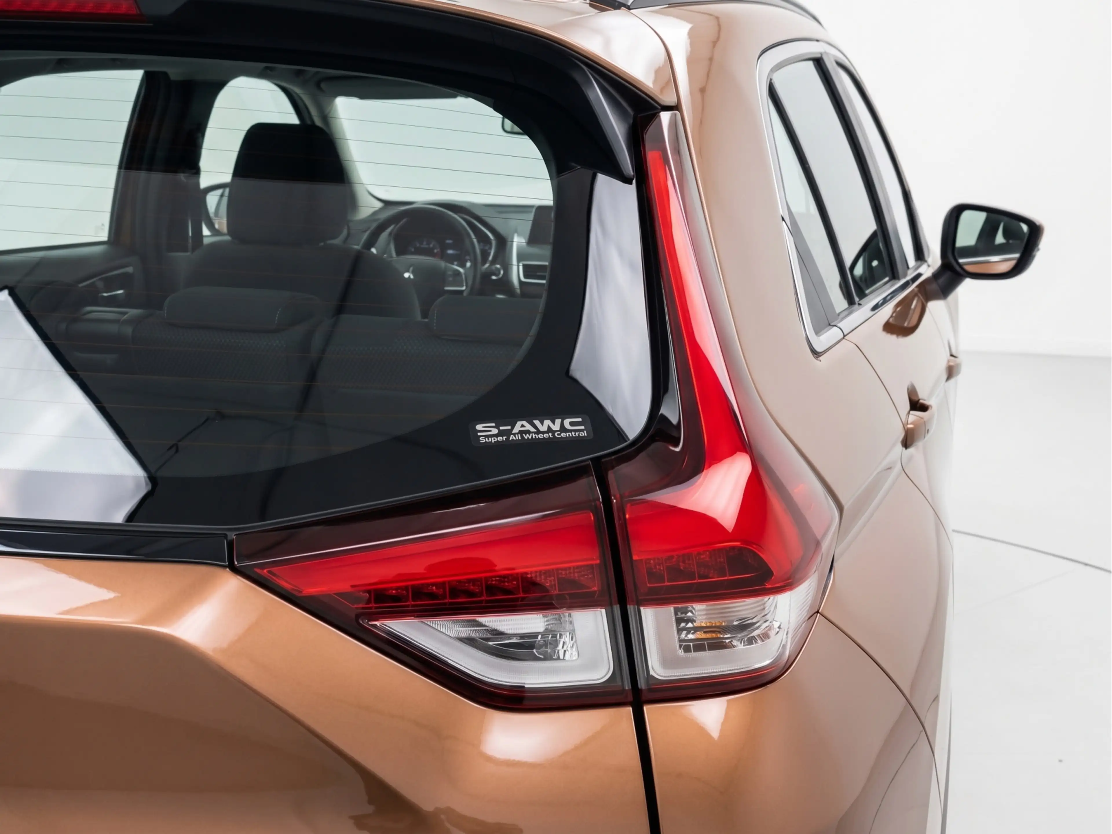 Mitsubishi Eclipse Cross 2.4 PHEV Instyle — photo 10