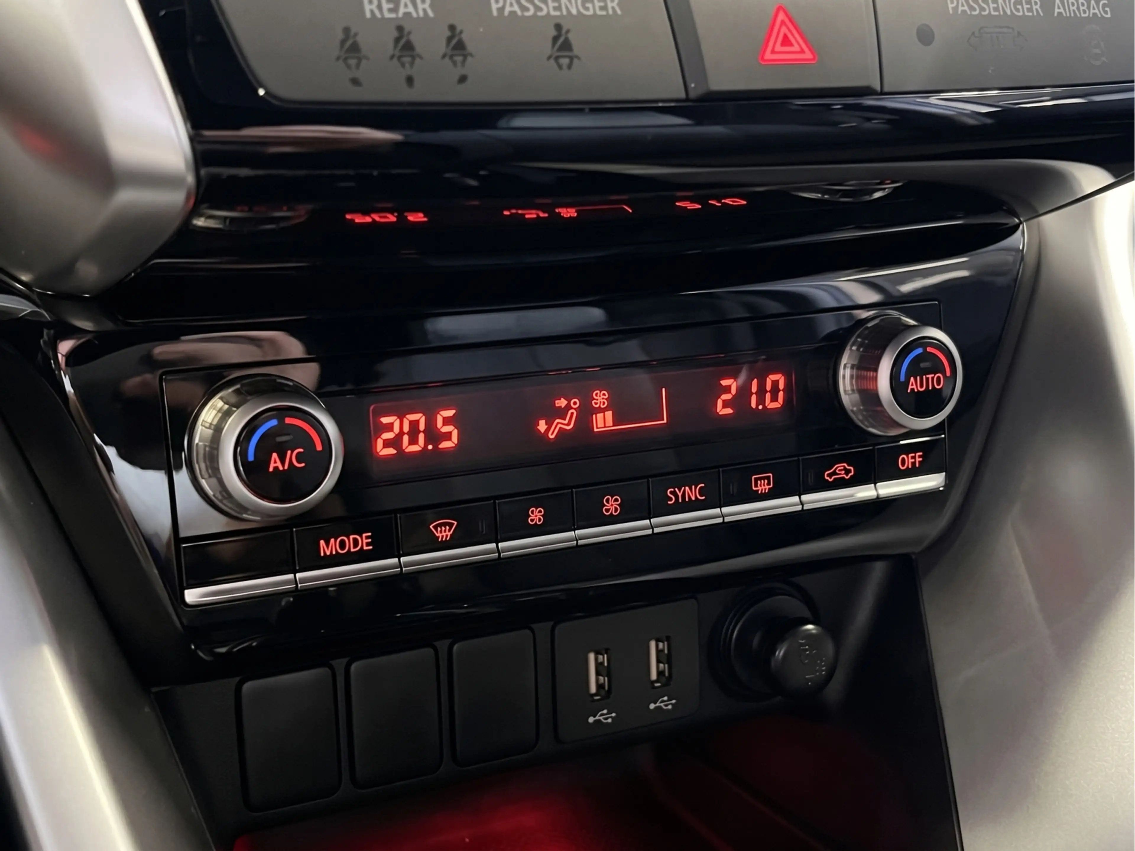 Mitsubishi Eclipse Cross 2.4 PHEV Instyle — photo 19