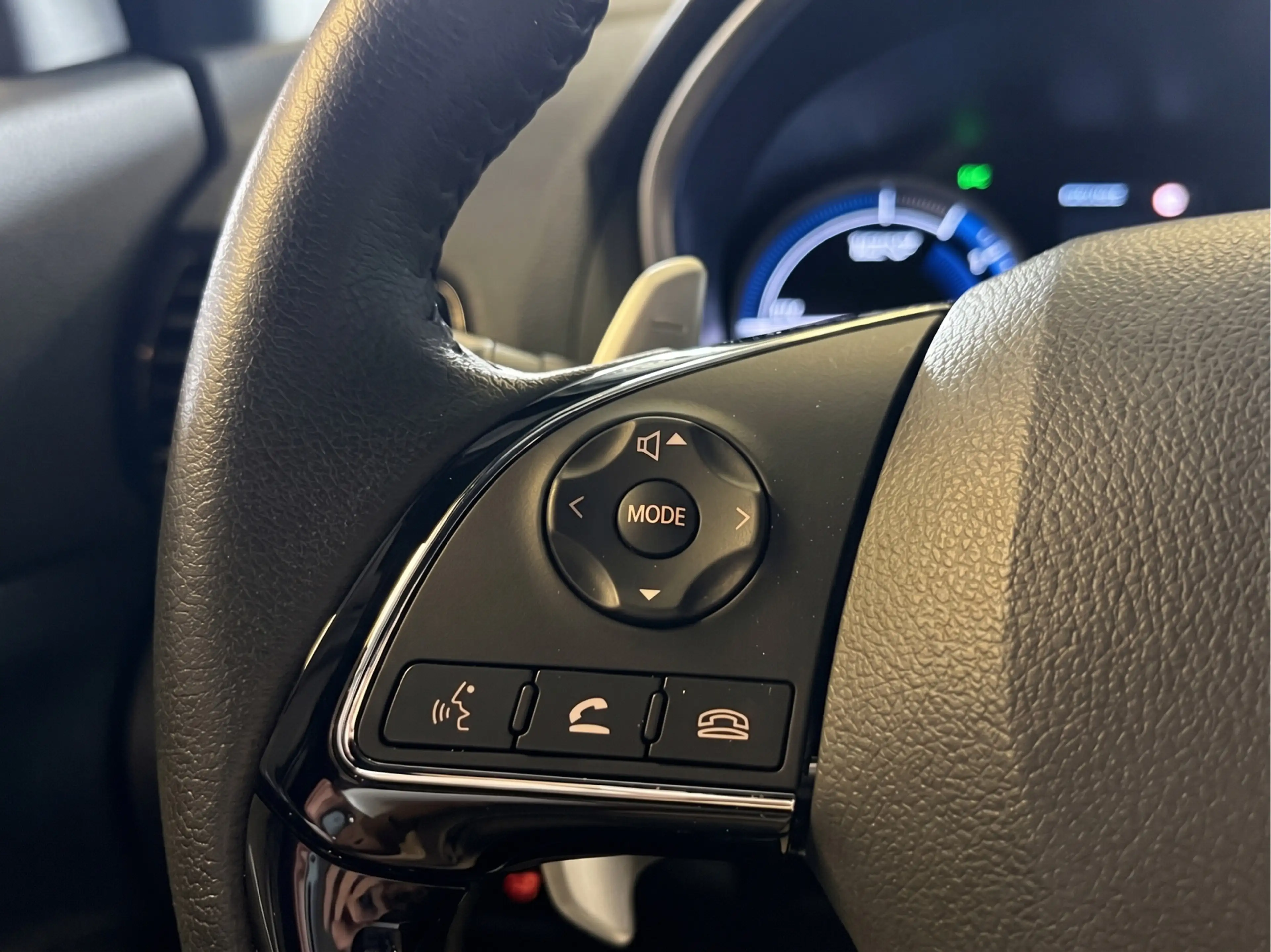 Mitsubishi Eclipse Cross 2.4 PHEV Instyle — photo 14