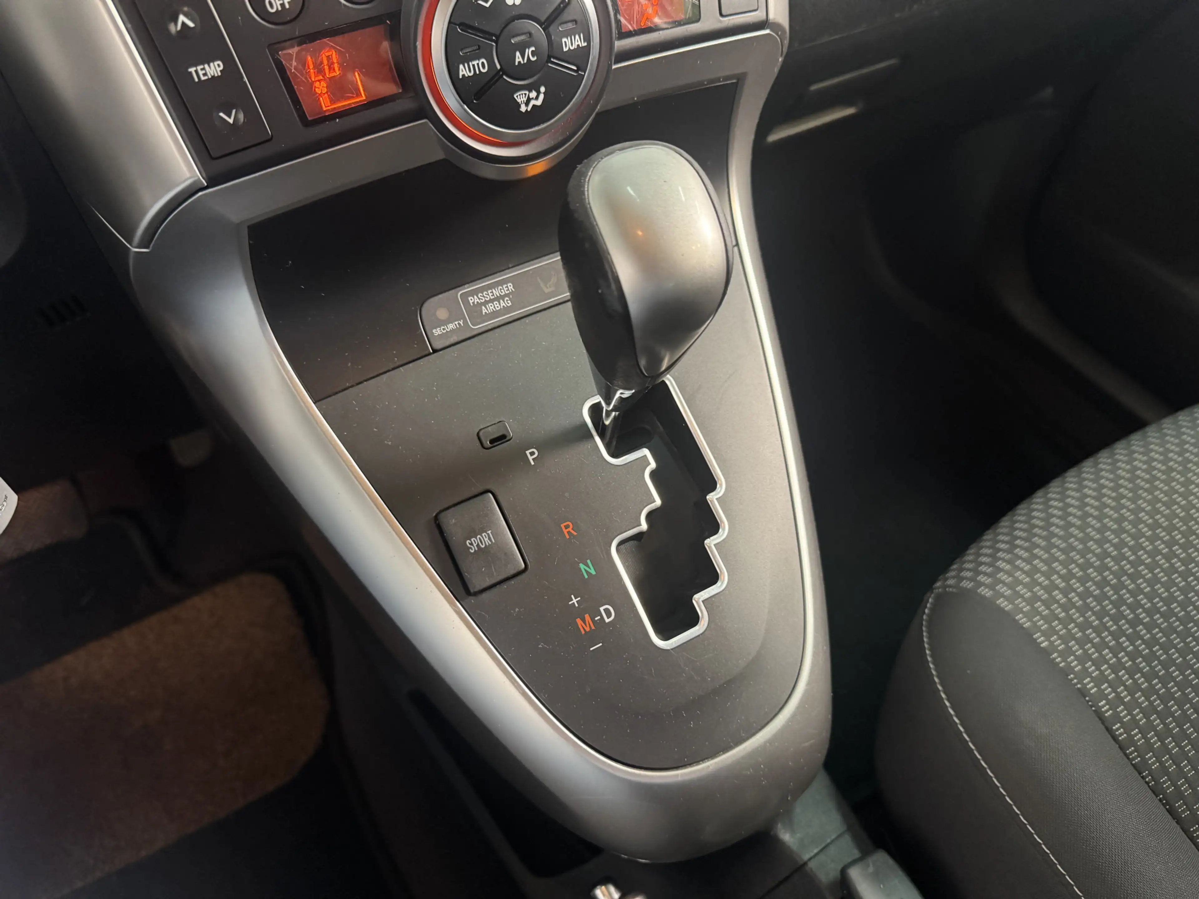 Toyota Verso 1.8 VVT-i Business | Stoelverwarming | Trekhaak | — photo 15