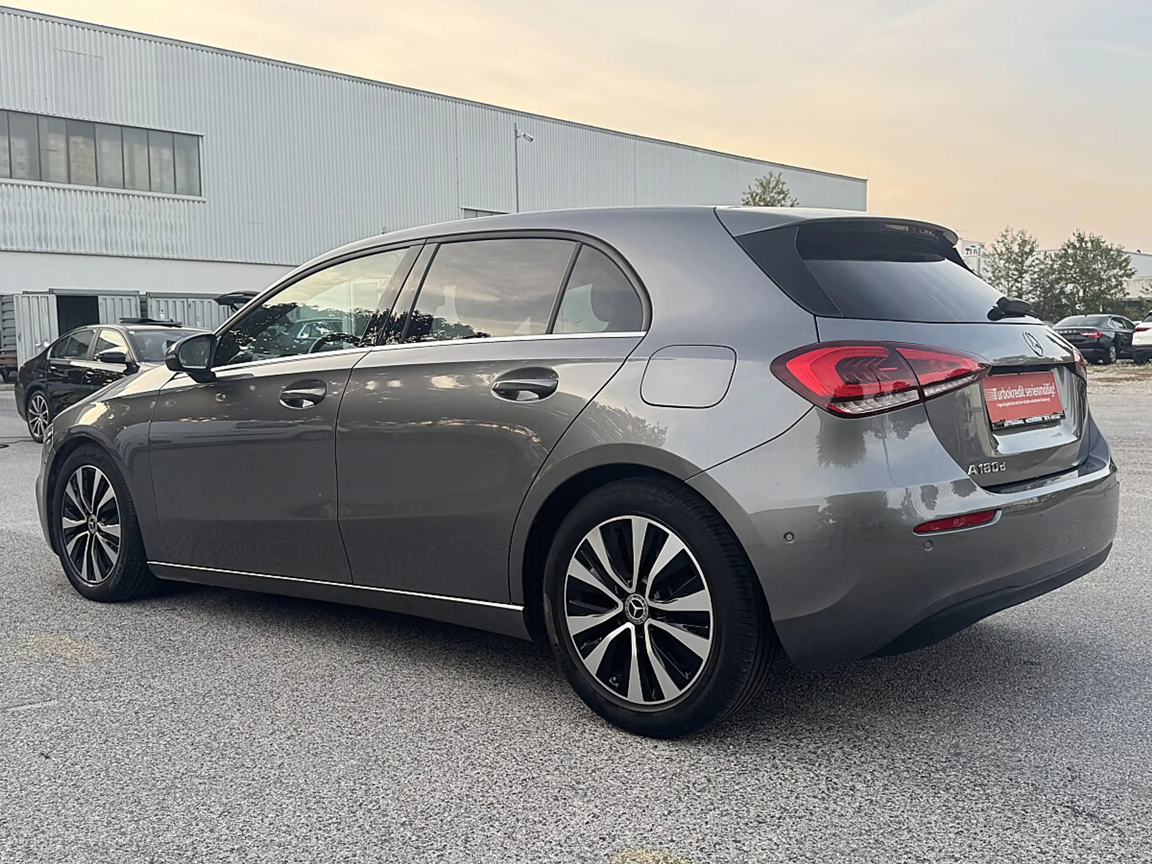 Mercedes-Benz A 180 d Style / 1BESITZ / NAVI / LED / RFK / — photo 4
