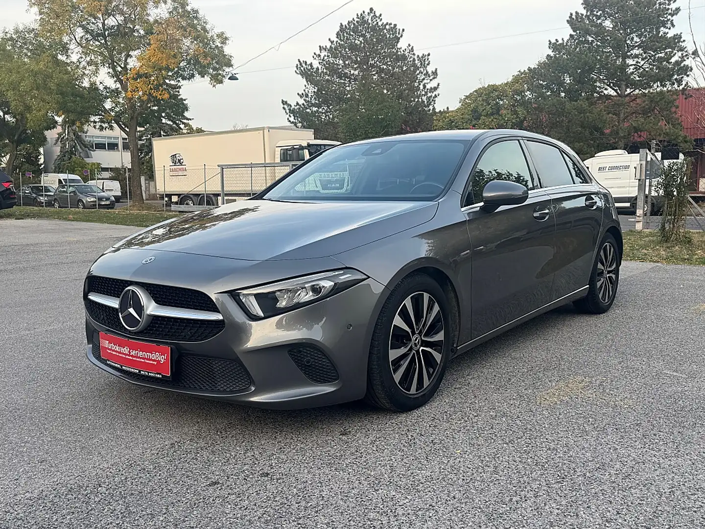 Mercedes-Benz A 180 d Style / 1BESITZ / NAVI / LED / RFK / Silber - 1